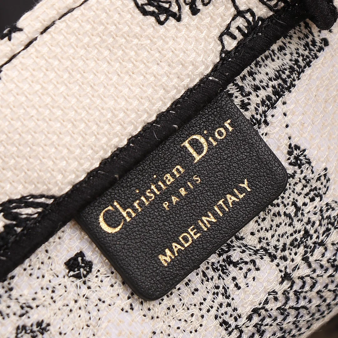 Dior Book Tote Small 26.5x21x14 cm - description_image8