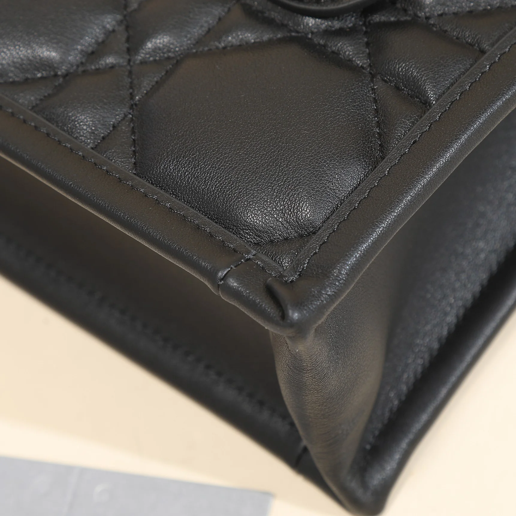 Dior Mini Book Tote 21.5 x 13 x 7.5 cm - description_image4