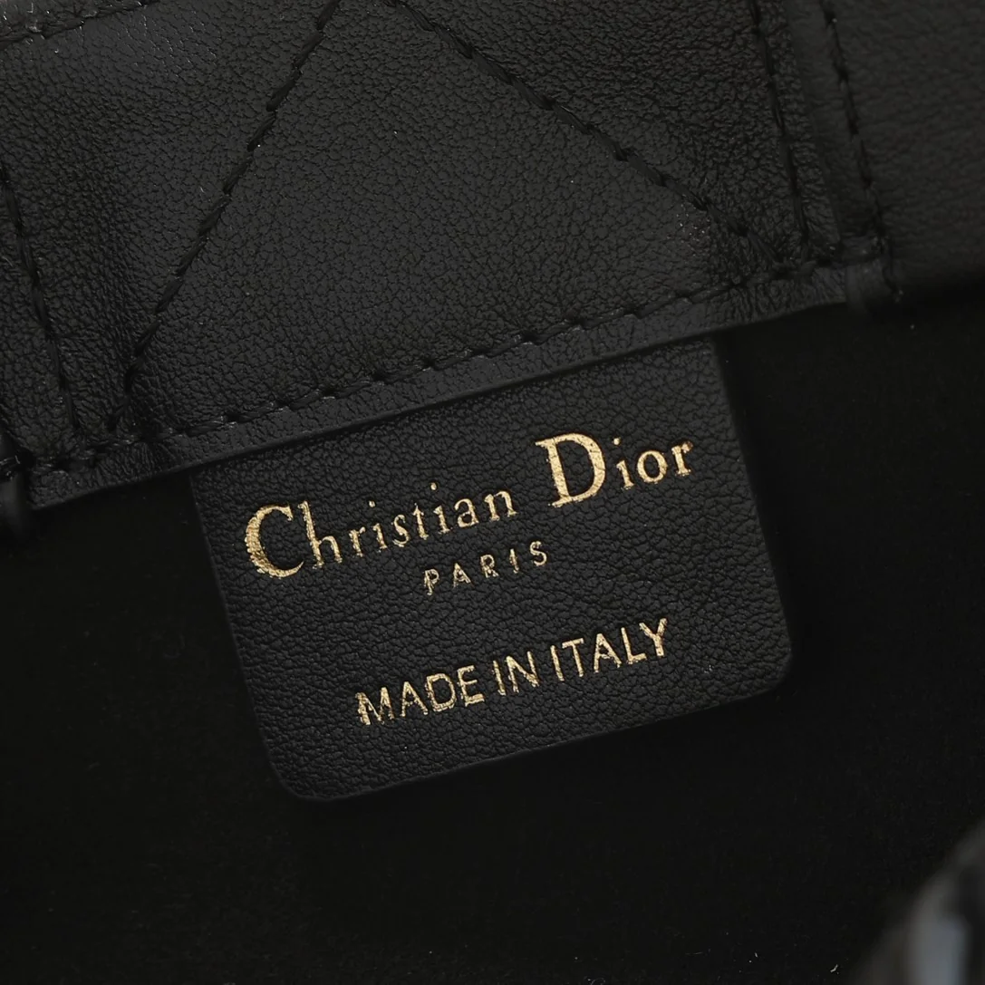 Dior Mini Book Tote 21.5 x 13 x 7.5 cm - description_image7