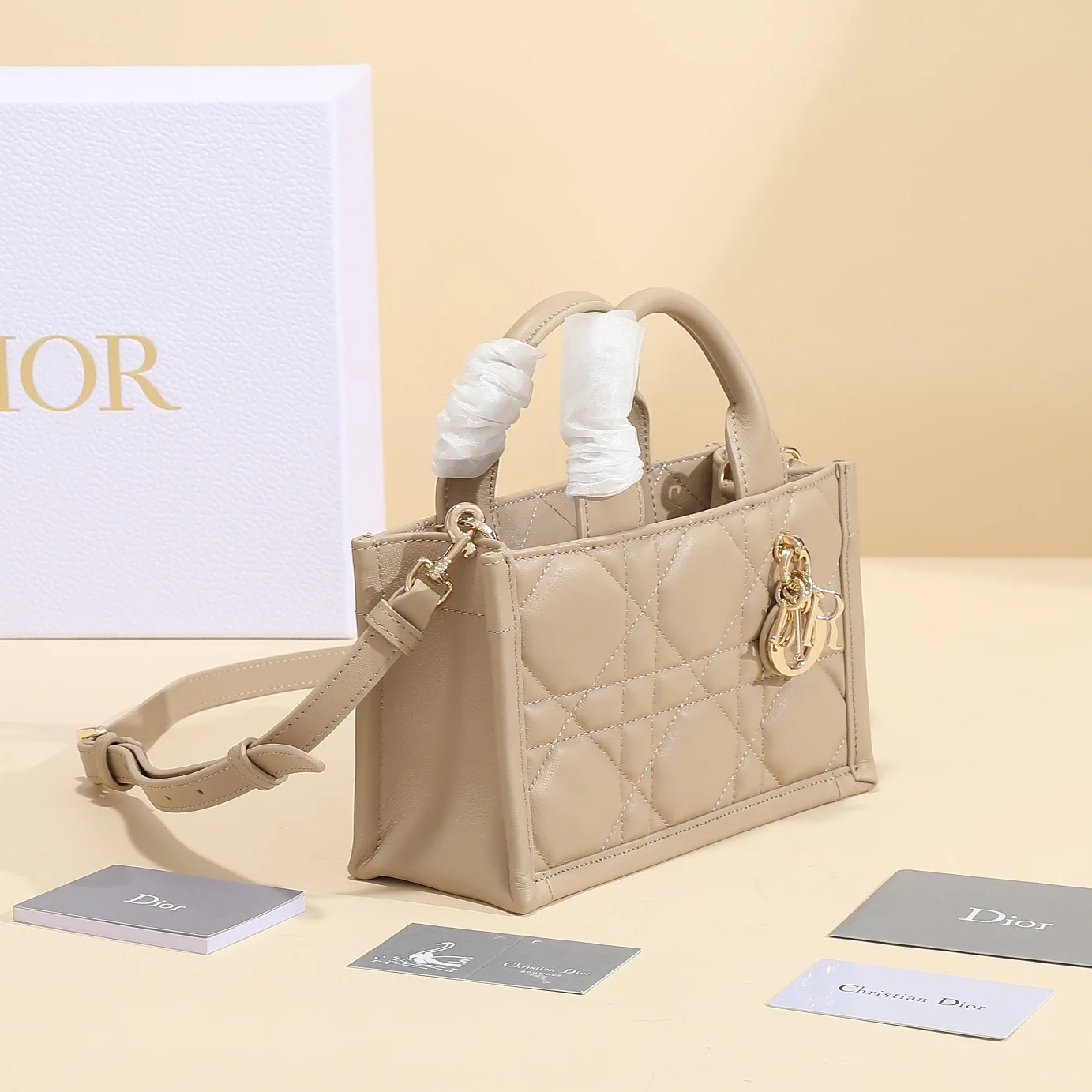 Dior Book Tote Mini Handbag 21.5 x 13 x 7.5 cm - description_image2