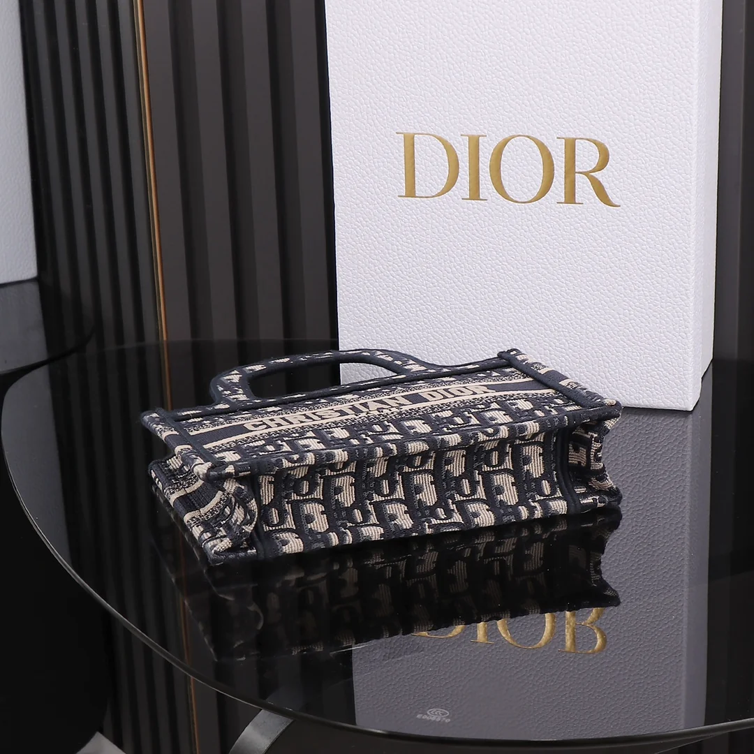 Dior Mini Book Tote 24x17x7 cm - description_image6