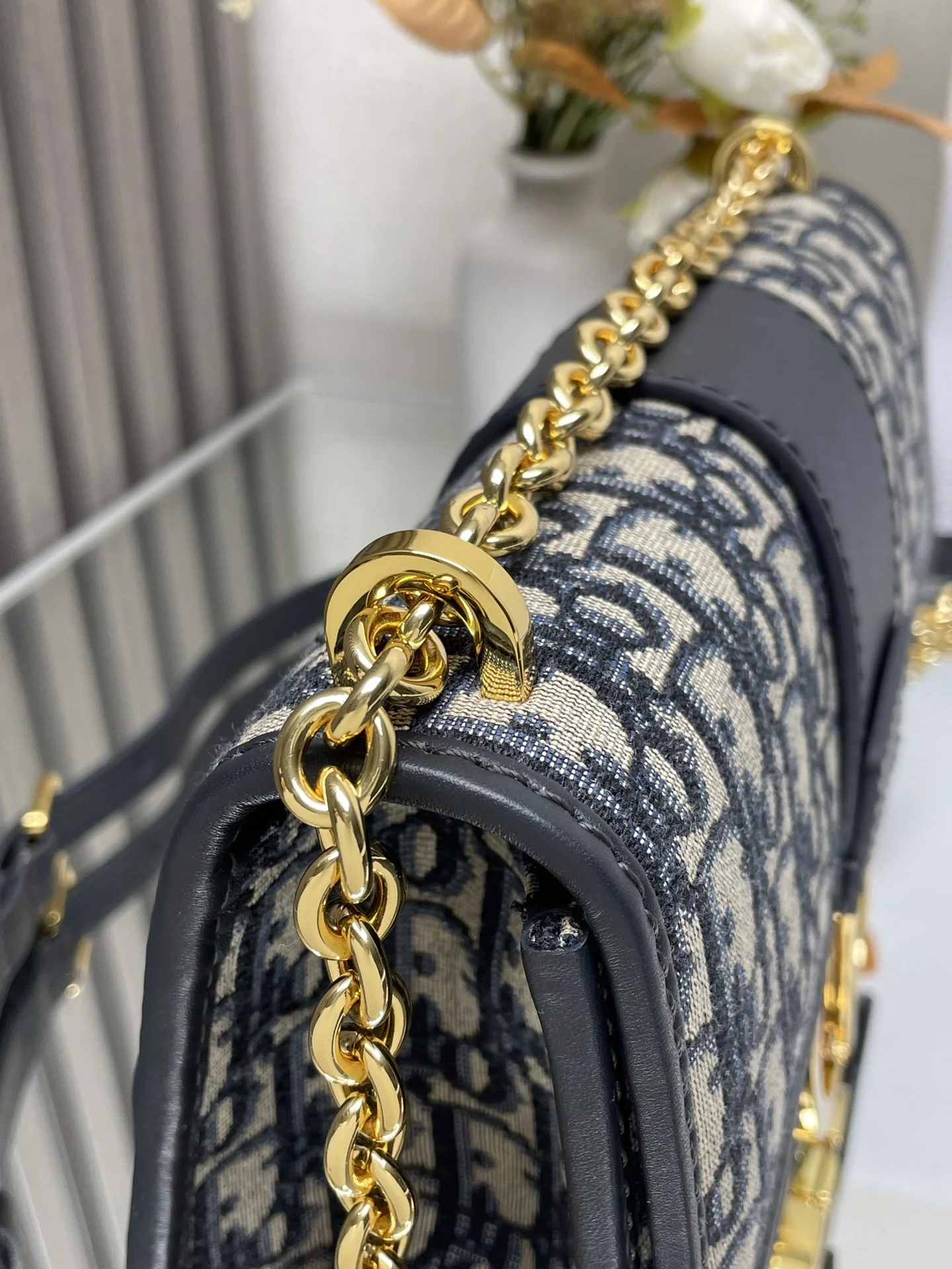 Dior Montaigne Chain Shoulder Bag Large 25x16.5x8 cm - description_image3