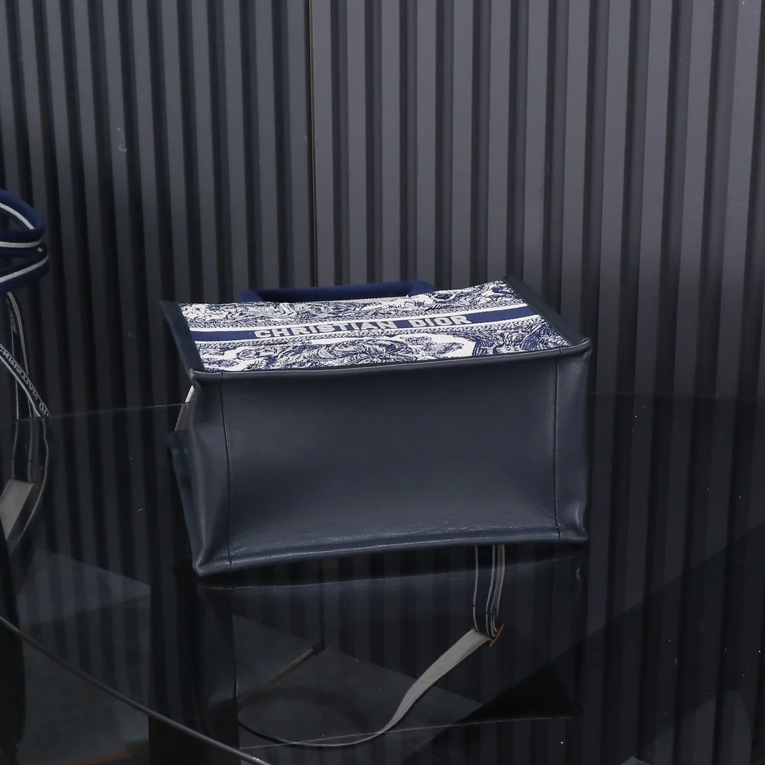 Dior Book Tote M1328 26x12x21 cm - description_image8