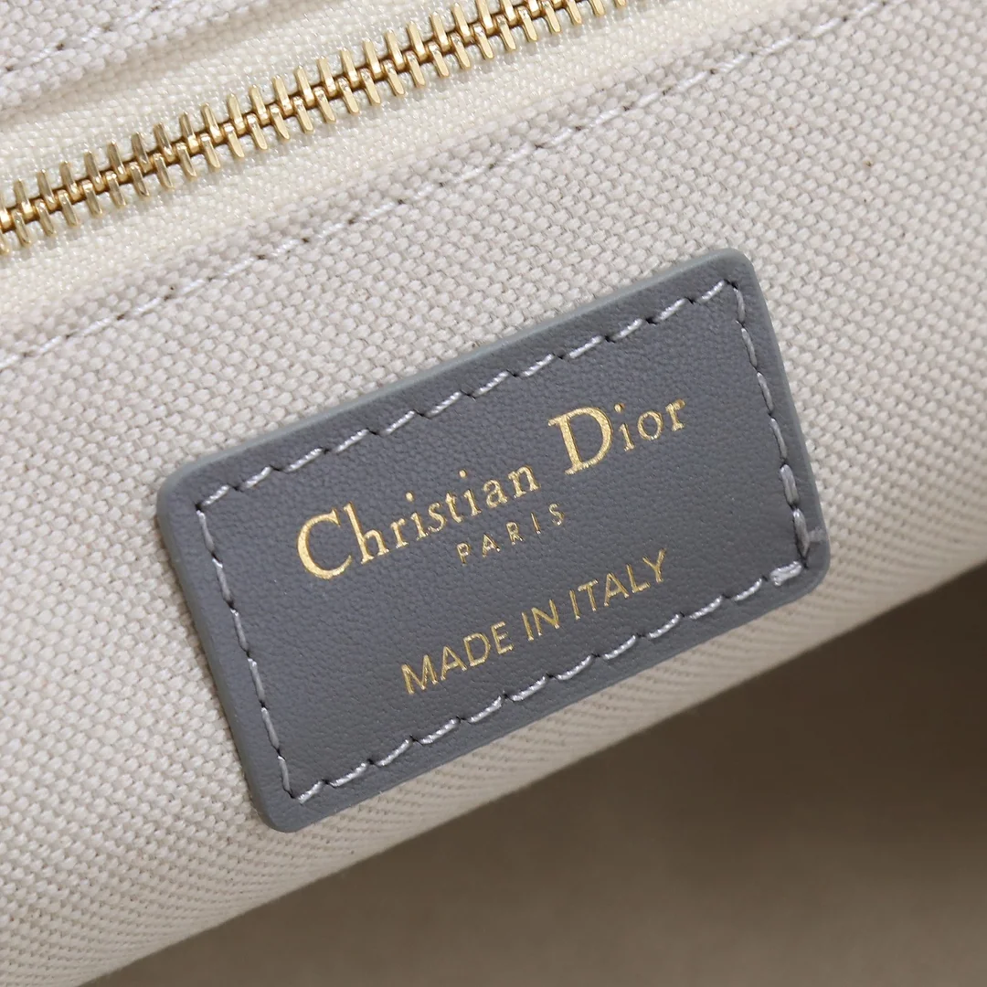 Dior Book Tote M1333 36x16x27 cm - description_image6