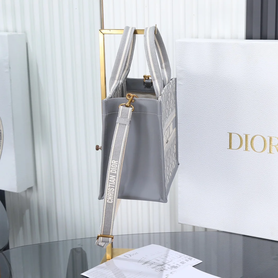 Dior Book Tote M1334 26x12x21 cm - description_image2