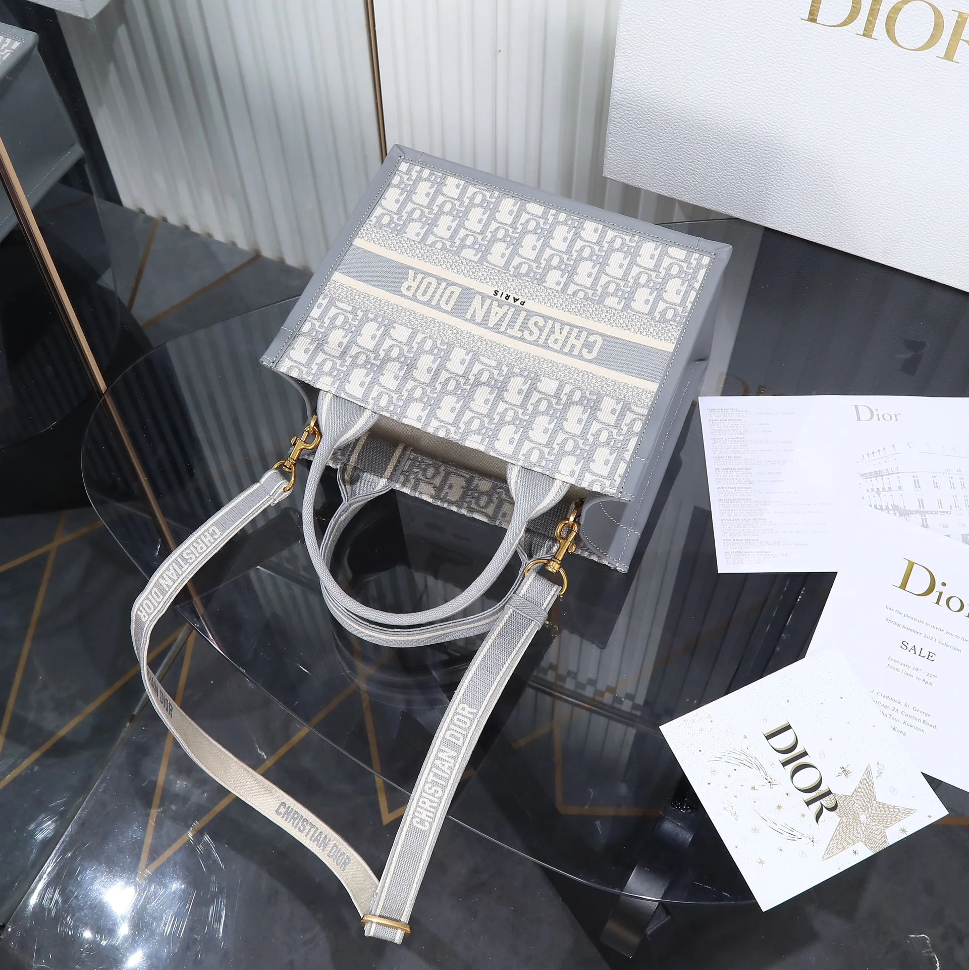 Dior Book Tote M1334 26x12x21 cm - description_image8