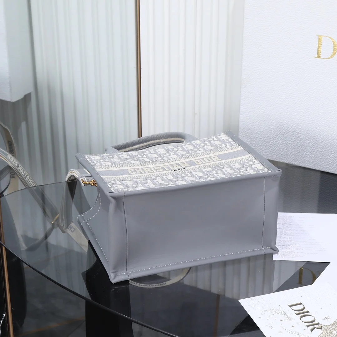 Dior Book Tote M1334 26x12x21 cm - description_image9