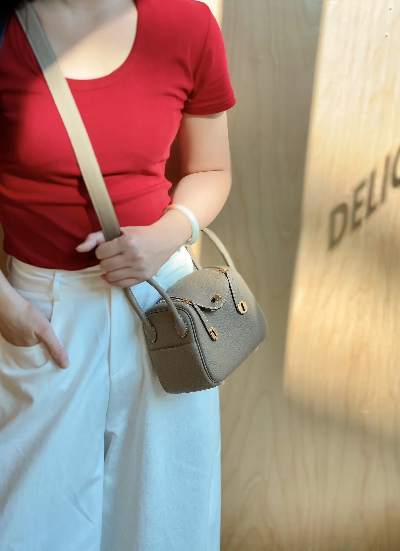 Hermès Lindy Bag - description_image1