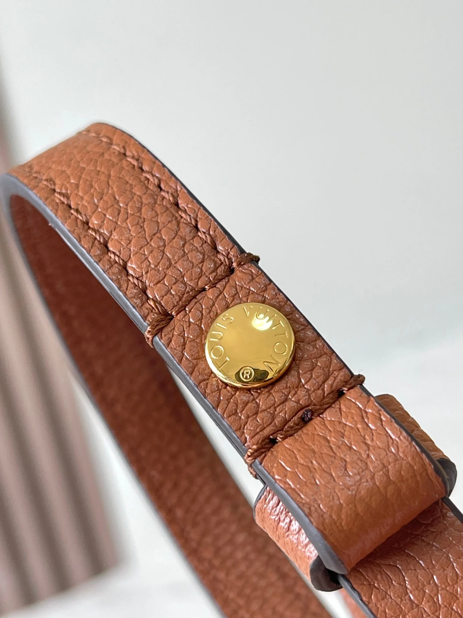 Louisvuitton Liv Pochette Double M11916 24.5 x 13.5 x 6.5 cm Louisvuitton Liv Pochette Double M11916 24.5 x 13.5 x 6.5 cm - description_image8