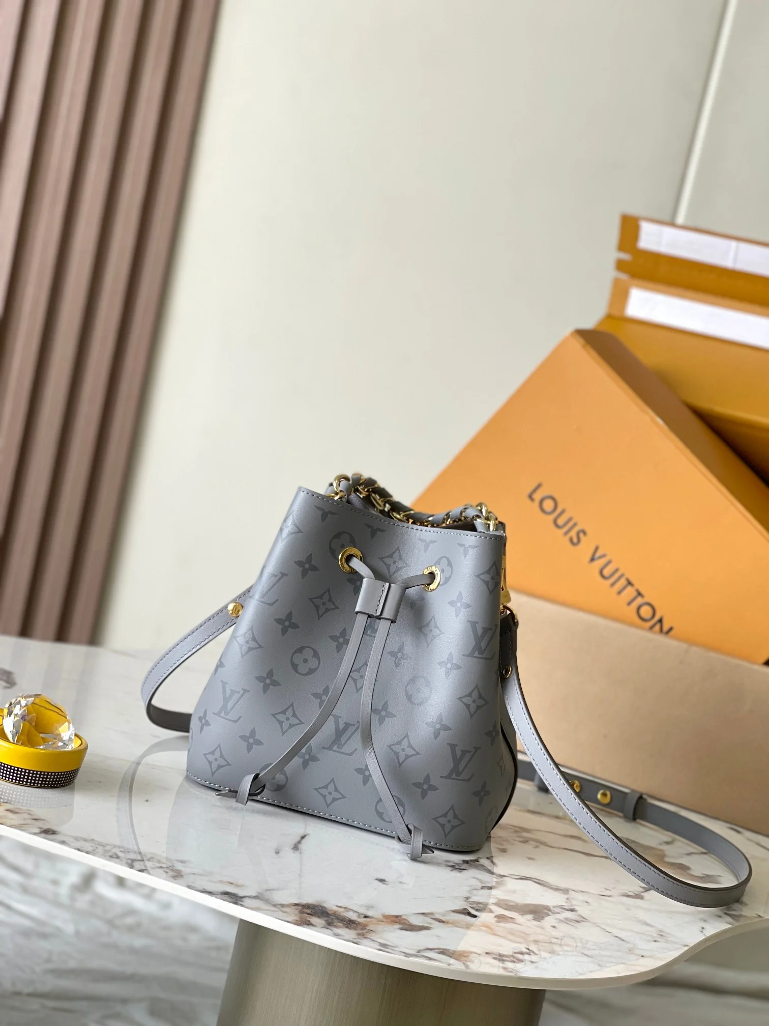 Louisvuitton Neonoe BB M12749 20x20x13cm - description_image1