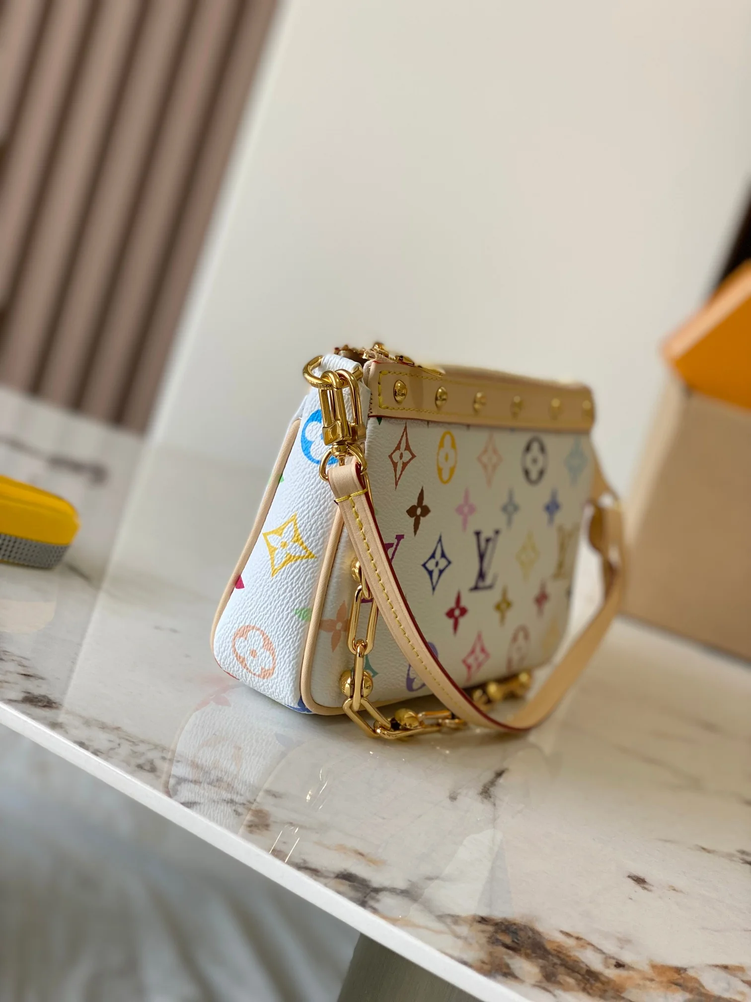 Louisvuitton Pochette Accessoires M13404 13.0 x 4.0 x 22.0 cm - description_image2