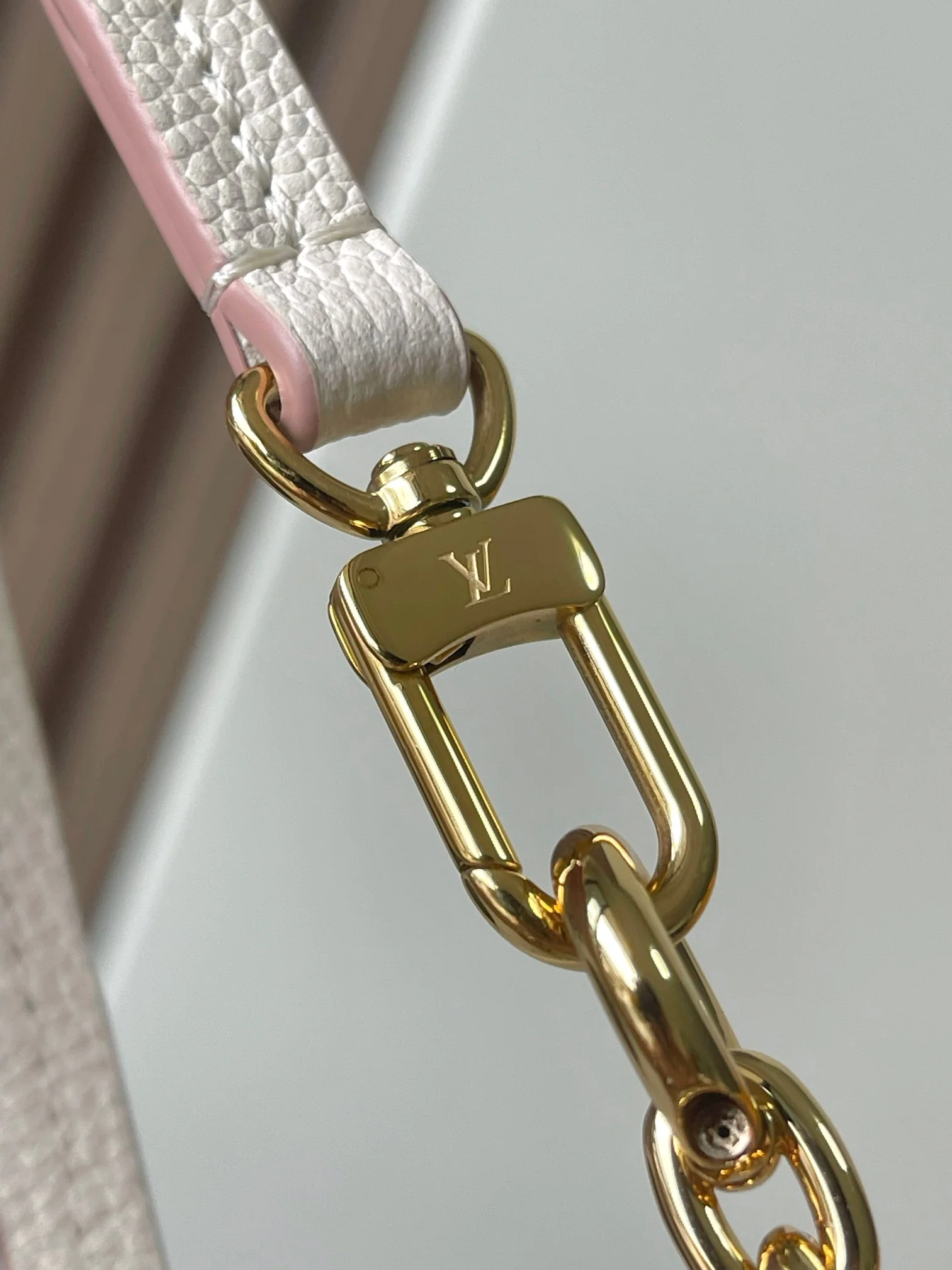 Louisvuitton Nano Noe Handbag M13656 10x19x15 cm - description_image5