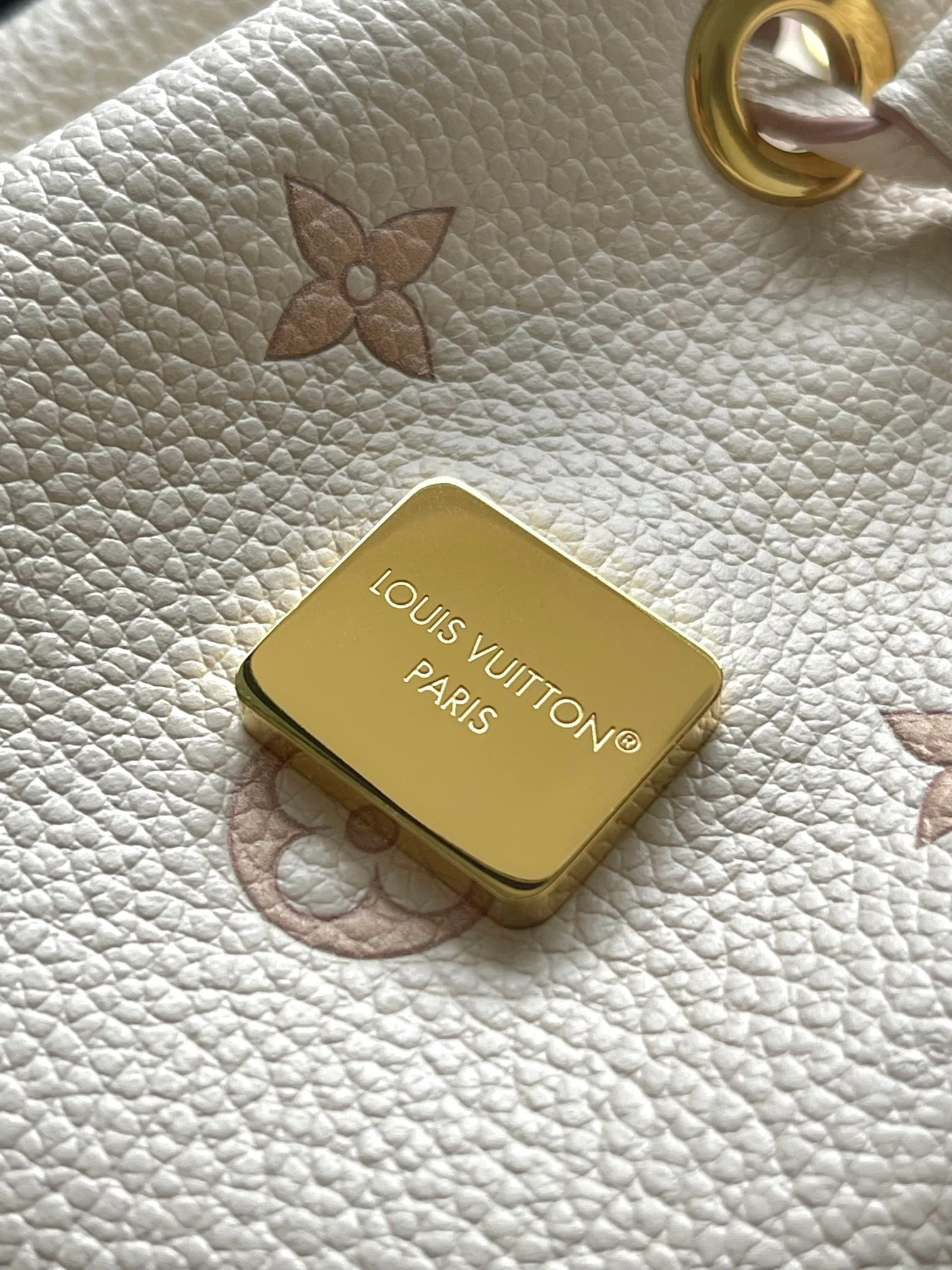 Louisvuitton Nano Noe Handbag M13656 10x19x15 cm - description_image6