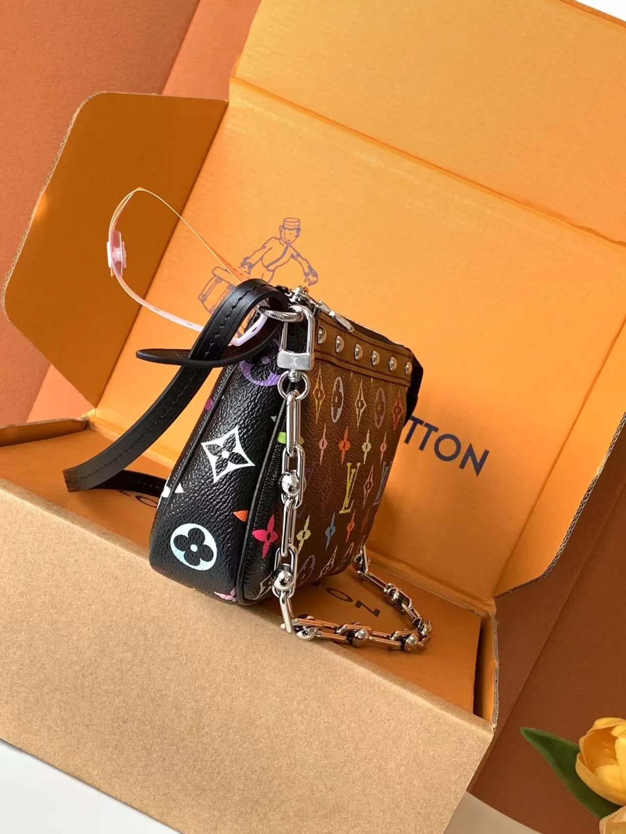 Louisvuitton Pochette Accessoires M13663 22 x 13 x 4 cm - description_image2