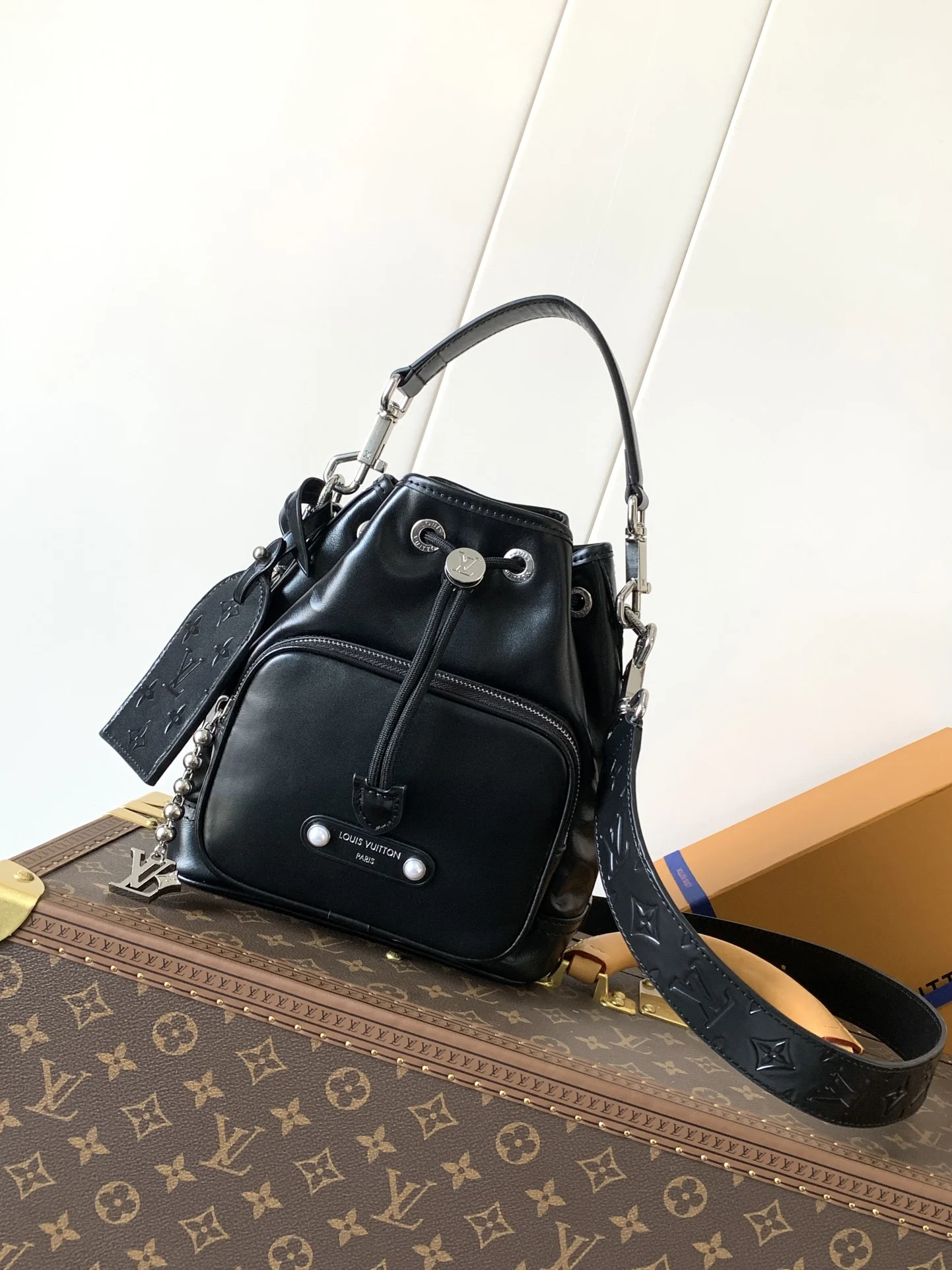 Louisvuitton Noé Cargo Small Bucket Bag 24 x 16 x 22 cm - description_image1