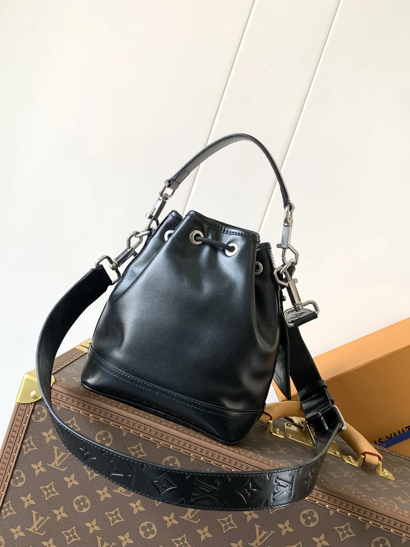 Louisvuitton Noé Cargo Small Bucket Bag 24 x 16 x 22 cm - description_image2