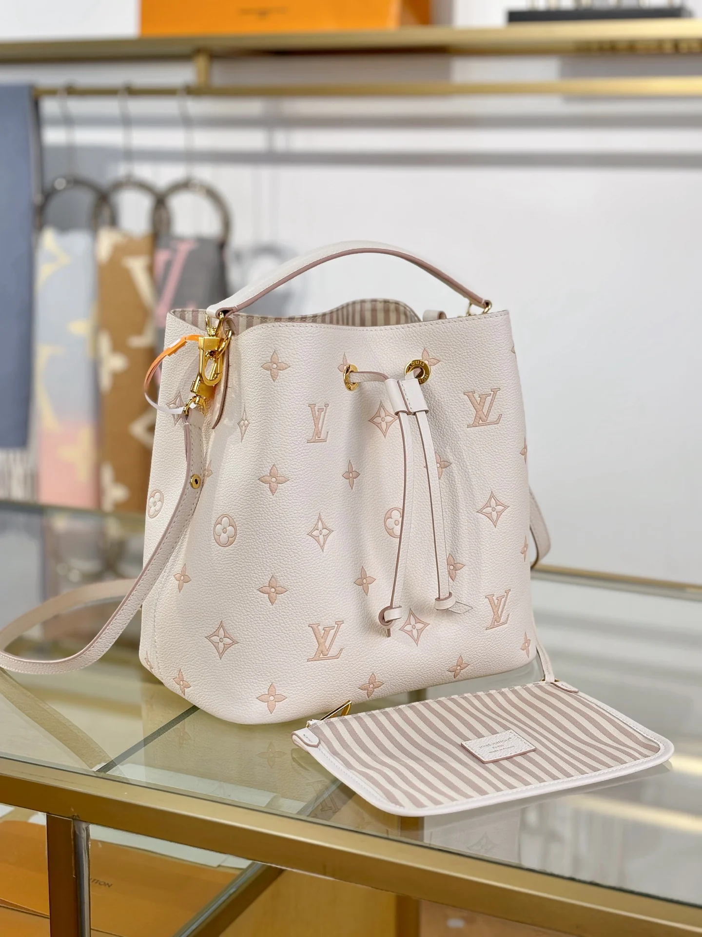 Louisvuitton Noé Medium Handbag M14401 26x26x17.5 cm - description_image3