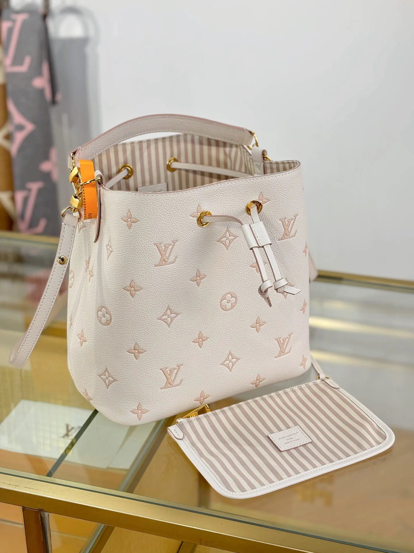 Louisvuitton Noé Medium Handbag M14401 26x26x17.5 cm - description_image4