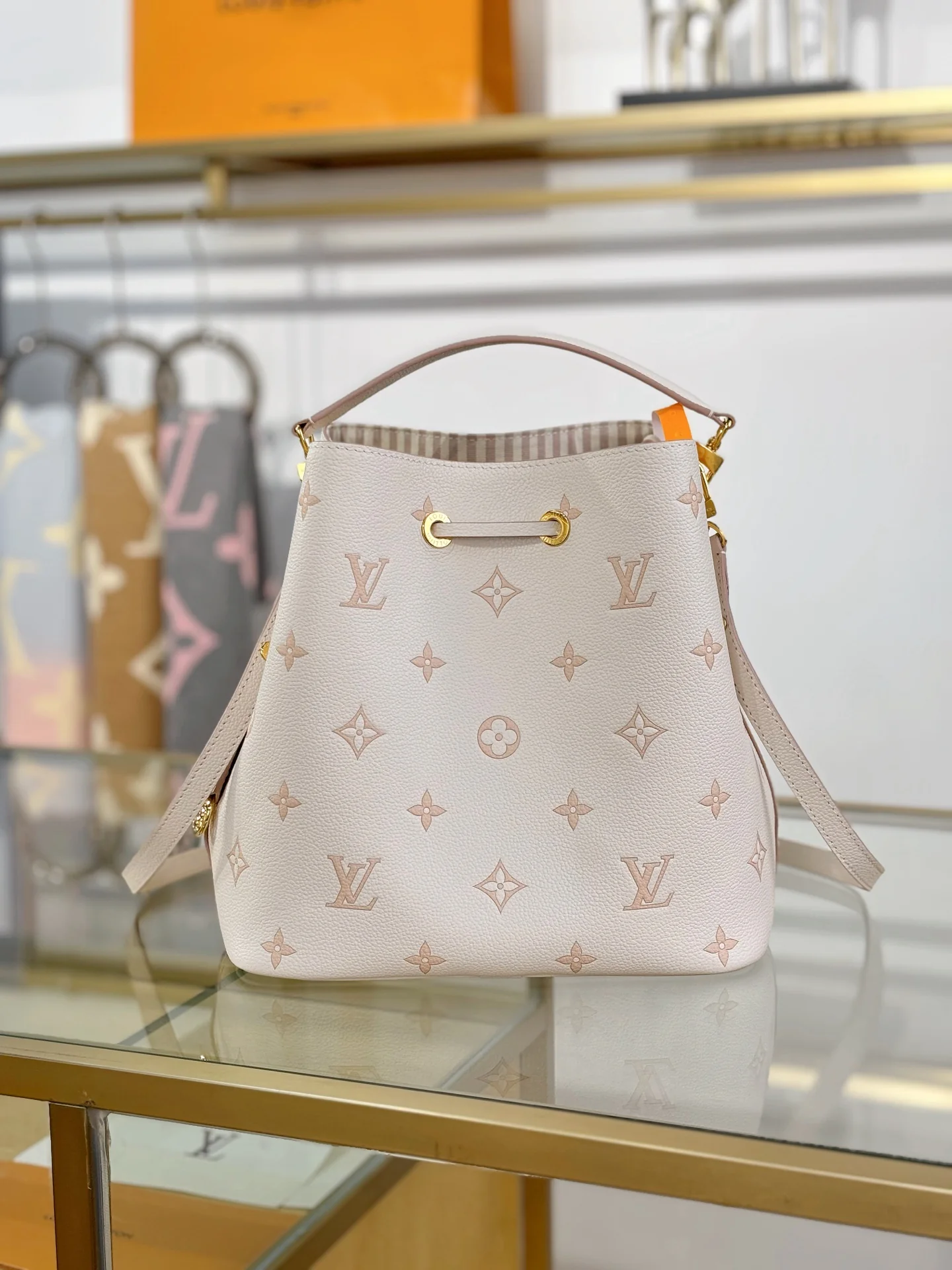 Louisvuitton Noé Medium Handbag M14401 26x26x17.5 cm - description_image8