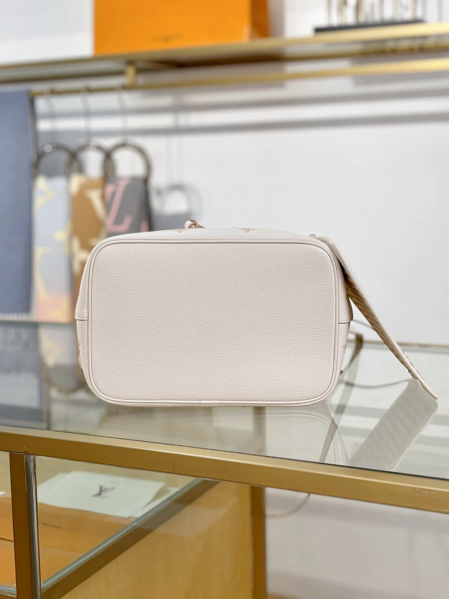 Louisvuitton Noé Medium Handbag M14401 26x26x17.5 cm - description_image9