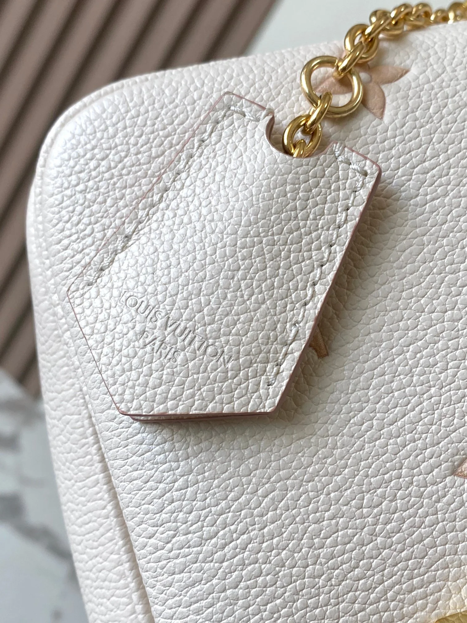 Louisvuitton Pochette Metis MM M14977 25x19x7 cm - description_image8