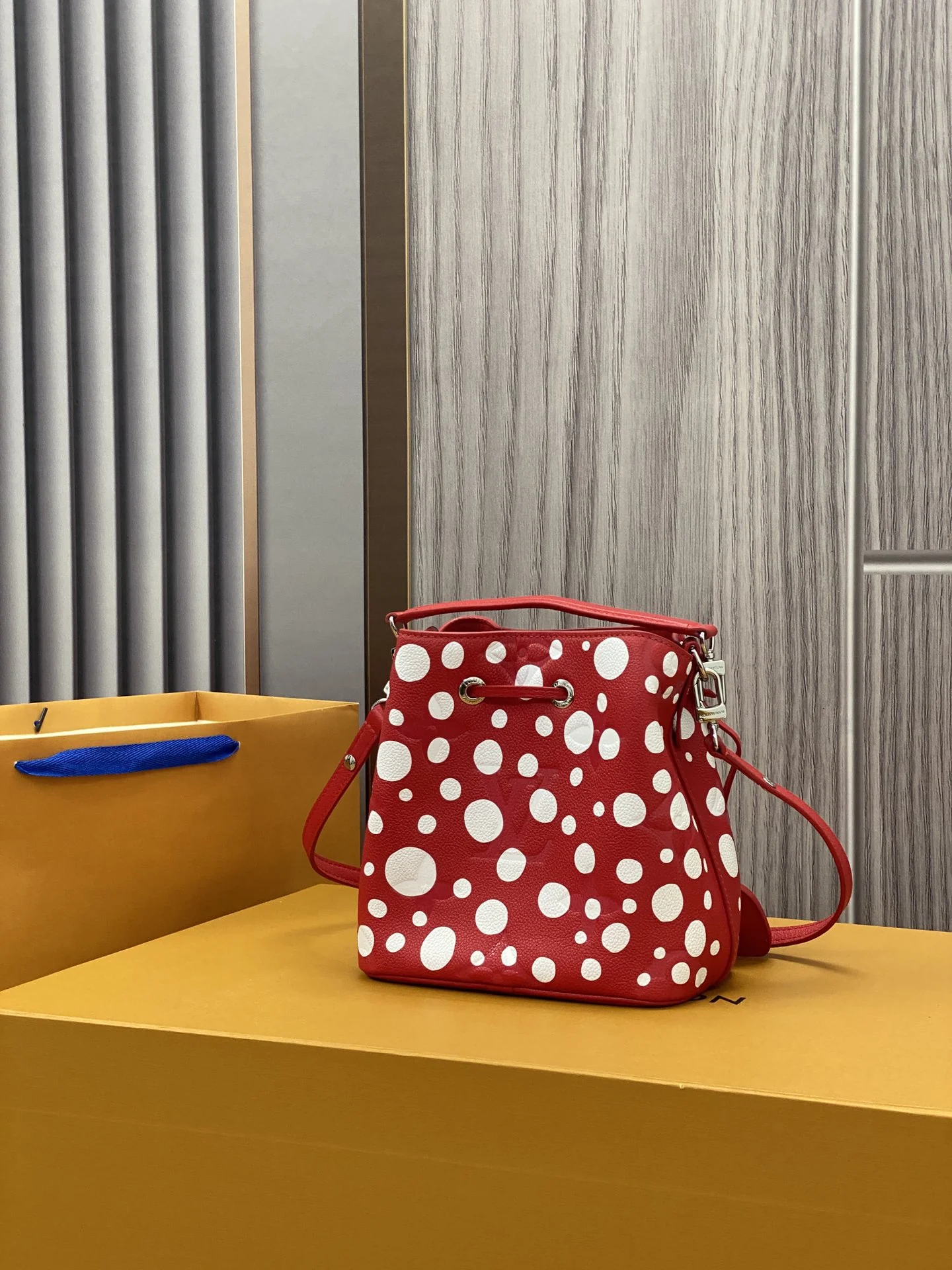 Louisvuitton NéoNoé BB Bucket Bag M21730 20x20x13 cm - description_image3