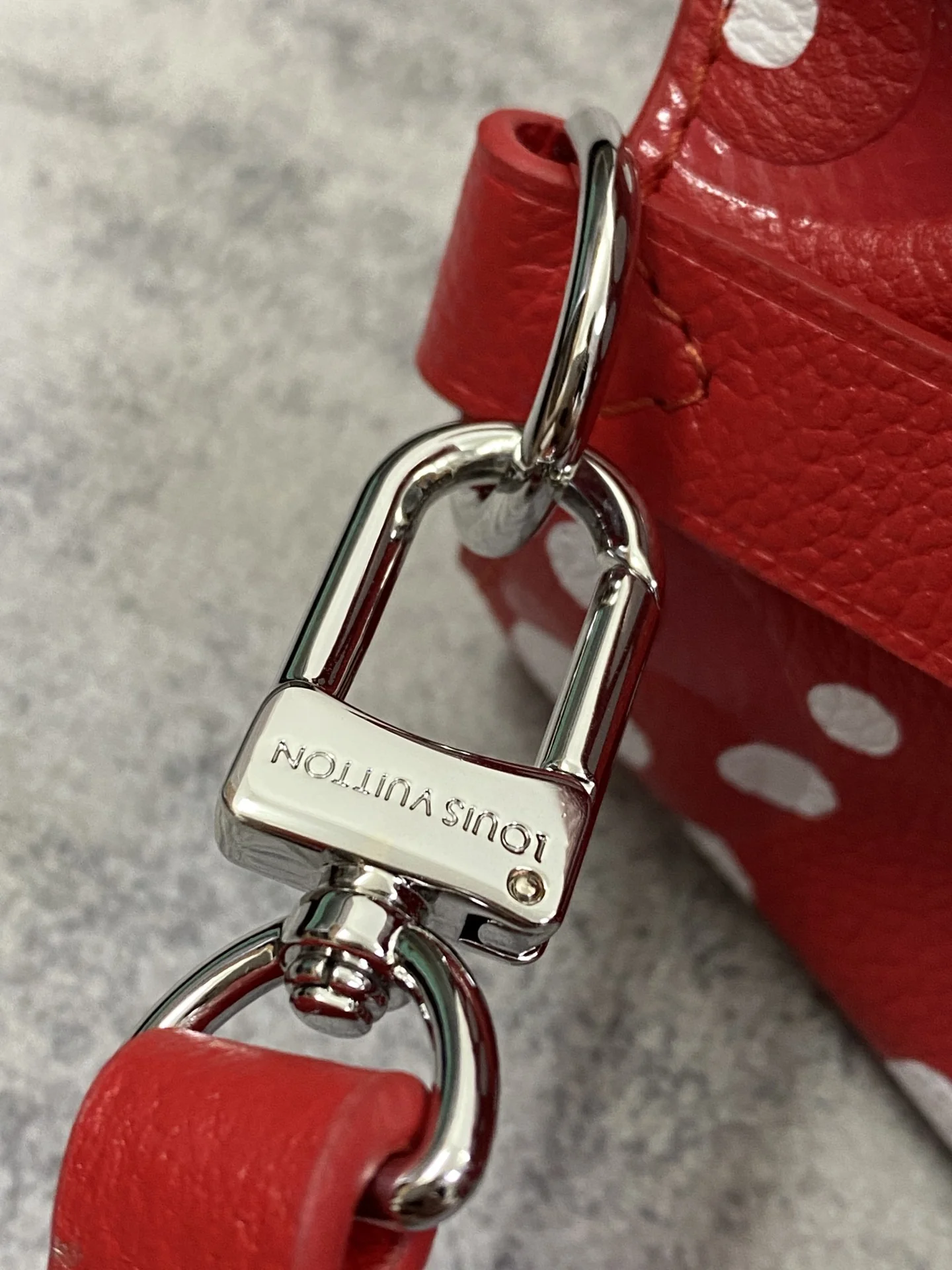 Louisvuitton NéoNoé BB Bucket Bag M21730 20x20x13 cm - description_image5