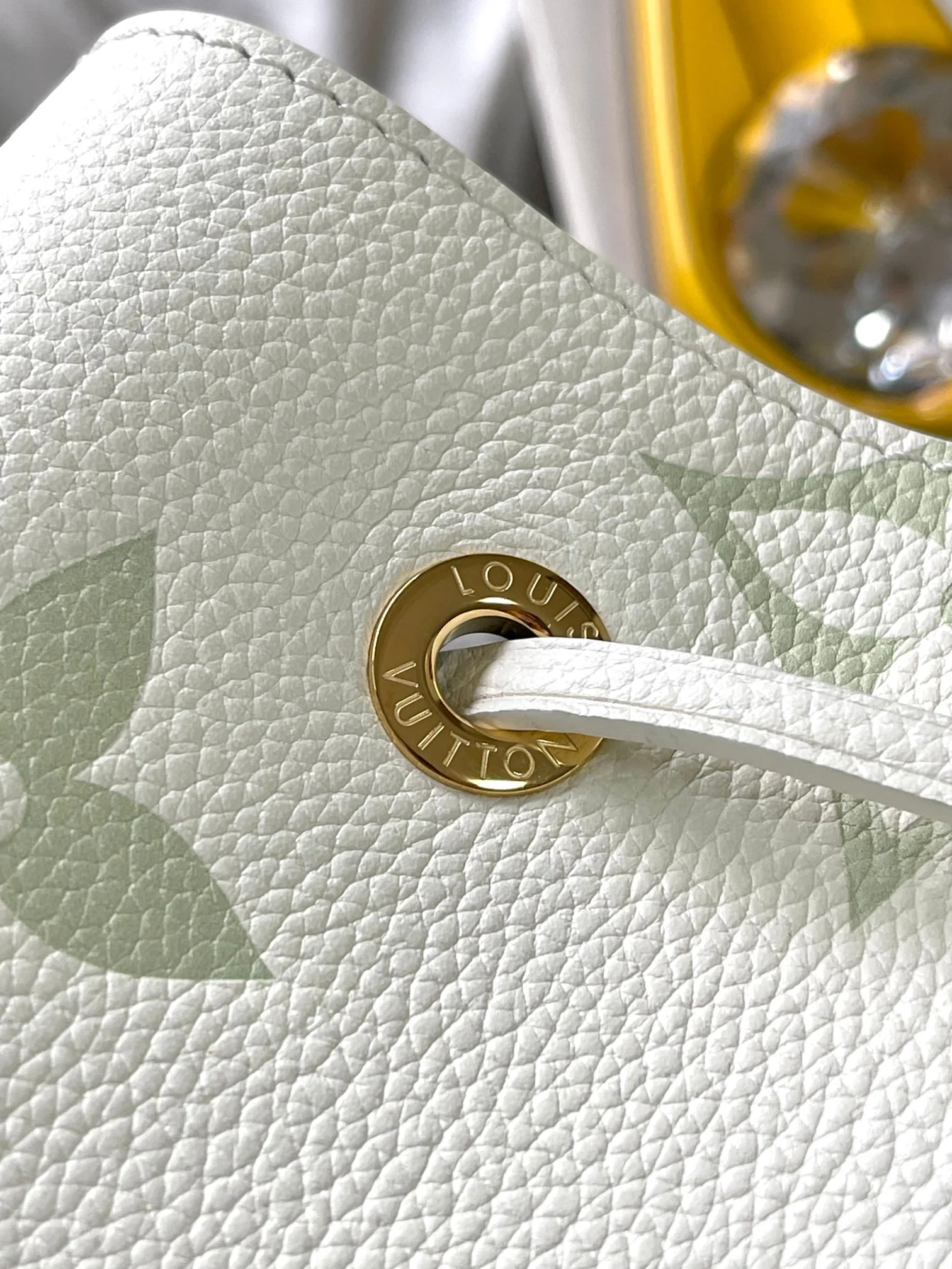 Louisvuitton Néonoé BB Handbag M24048 20x20x13 cm - description_image6