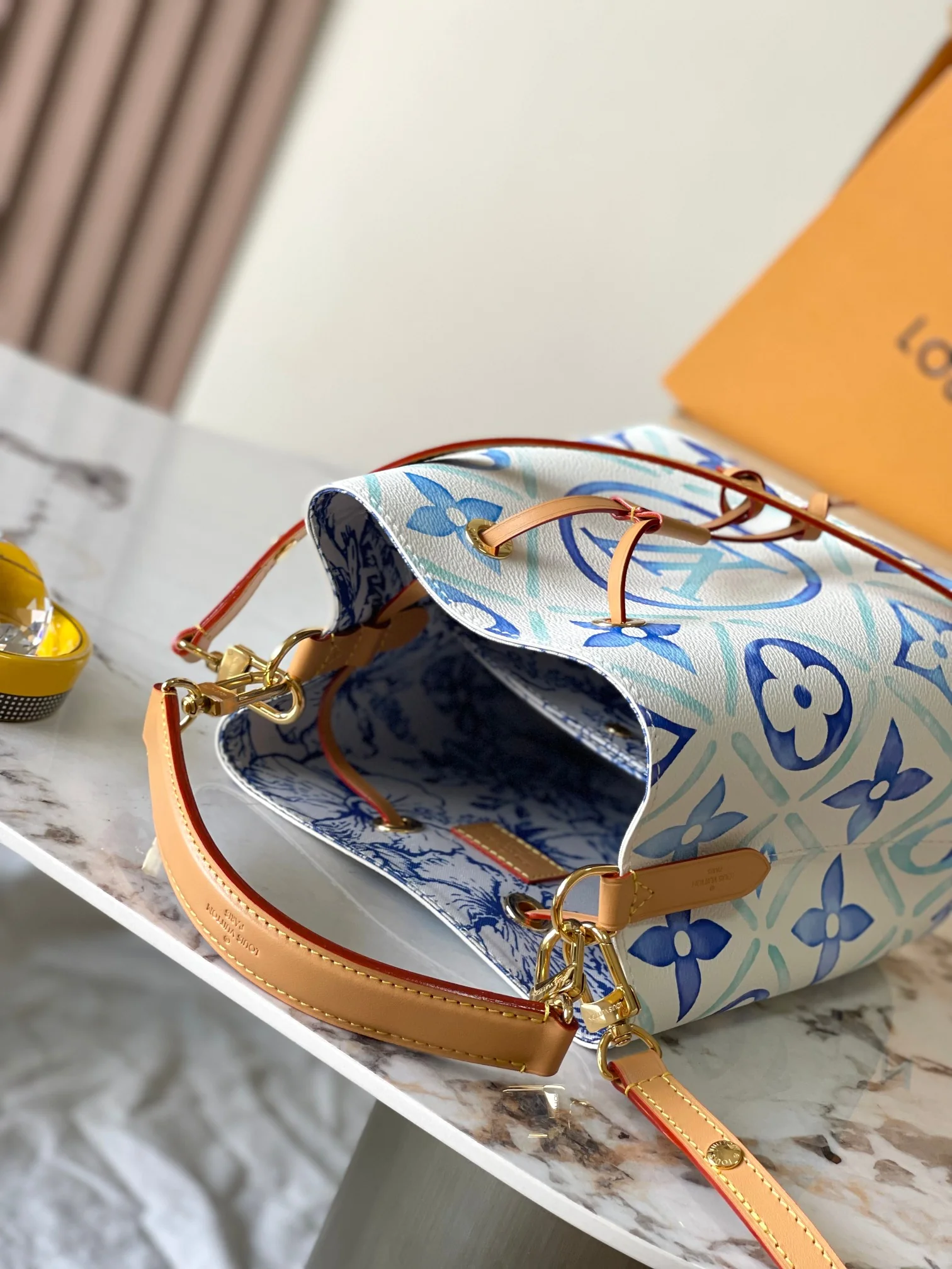 Louisvuitton Neonoe BB Handbag M25315 20x20x13 cm - description_image8