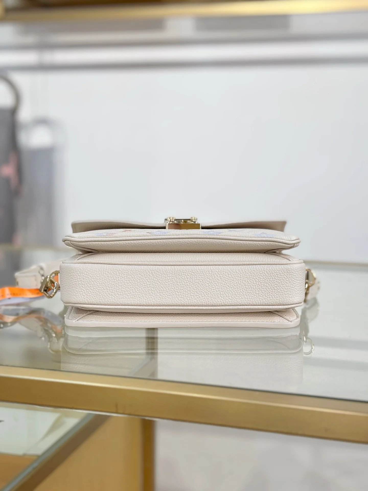 Louisvuitton Pochette Metis East West 21.5x15x6 cm - description_image9