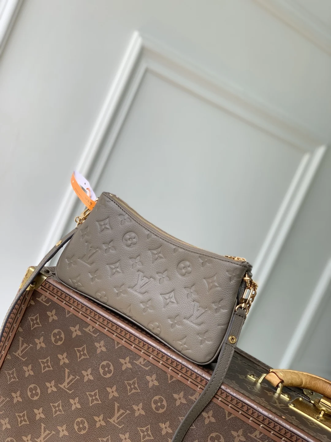 Louisvuitton Pochette Liv M25816 24.5 x 13.5 x 6.5 cm - description_image3
