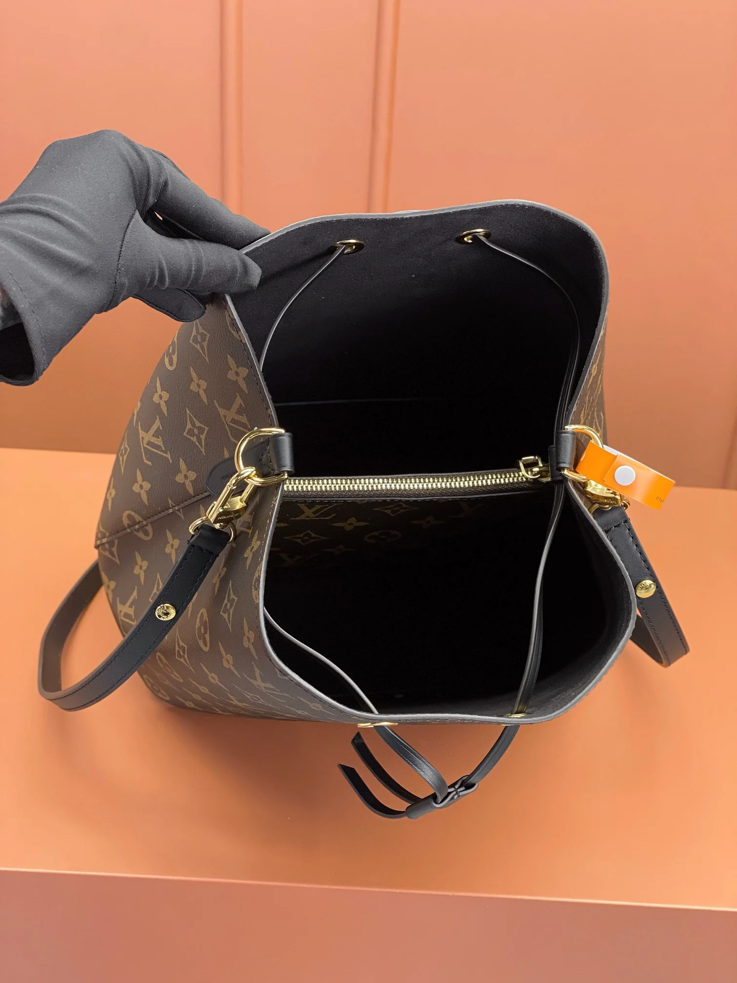 Louisvuitton Noe Medium Handbag M44020 26x26x17.5 cm - description_image5