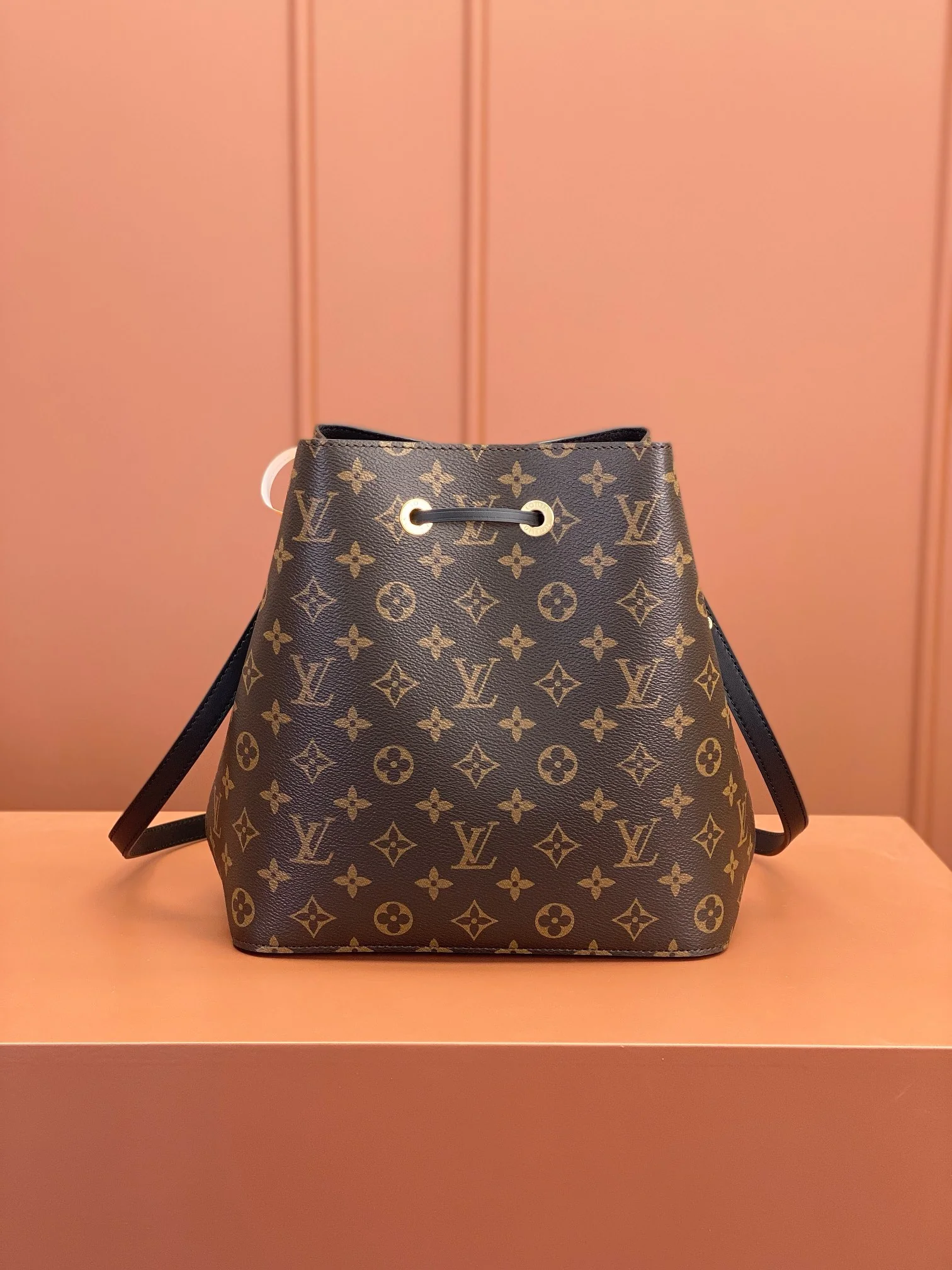 Louisvuitton Noé Medium Handbag M44020 26x26x17.5 cm - description_image8