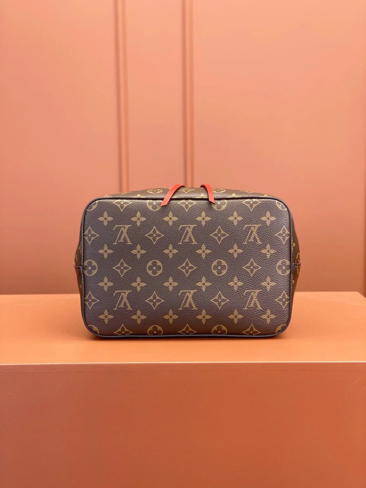 Louisvuitton Noé Medium Handbag M44021 26x26x17.5 cm - description_image9