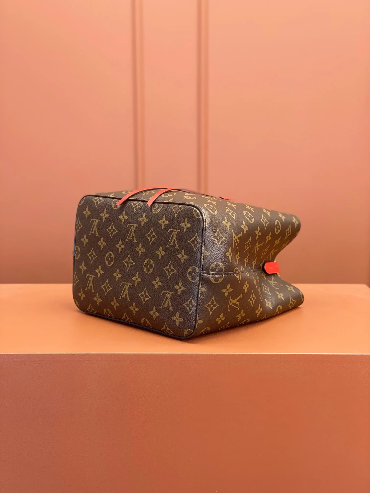 Louisvuitton Noe Medium Handbag M44021 26x26x17.5 cm - description_image6