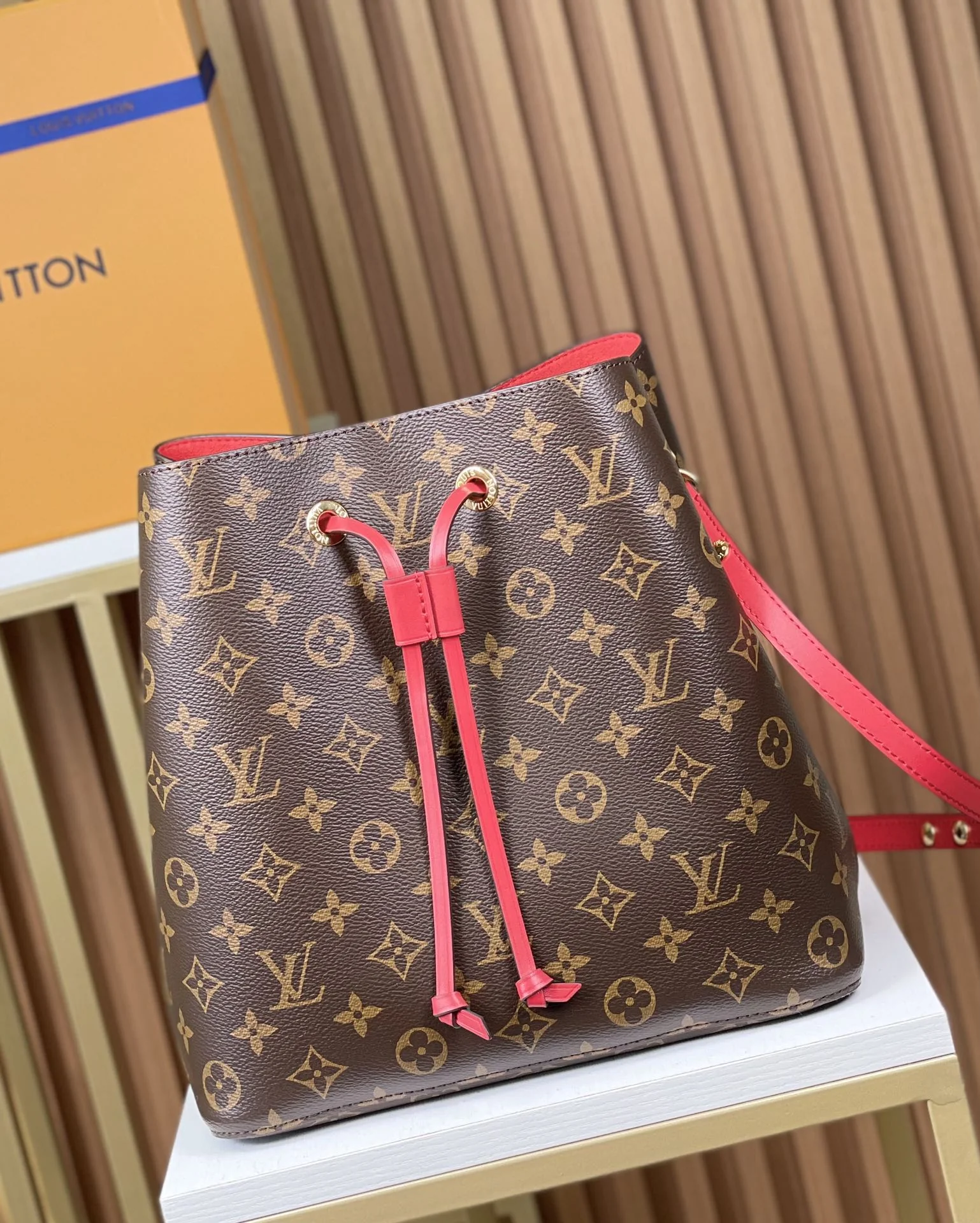 Louisvuitton Noé Bucket Bag M44021 26x26x17.5 cm - description_image2