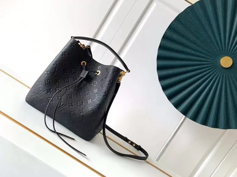 Louisvuitton NéoNoé Medium Bucket Bag 26.0 x 26.0 x 17.5 cm - description_image1