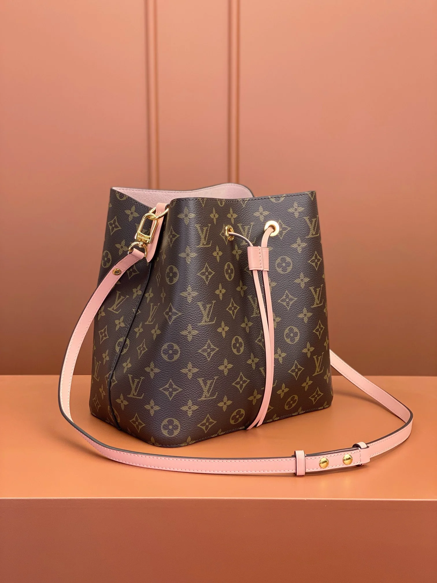 Louisvuitton Noé Medium Handbag M44022 26x26x17.5 cm - description_image3