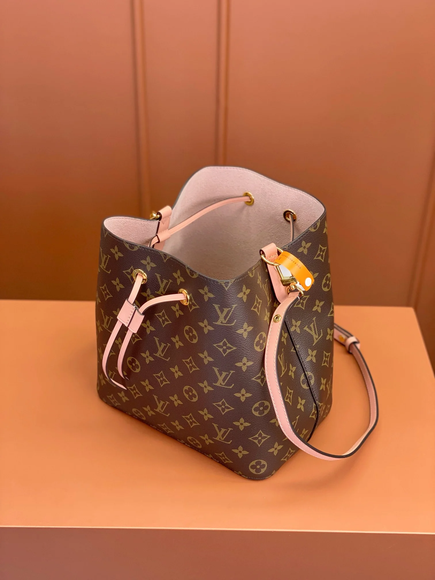 Louisvuitton Noé Medium Handbag M44022 26x26x17.5 cm - description_image4