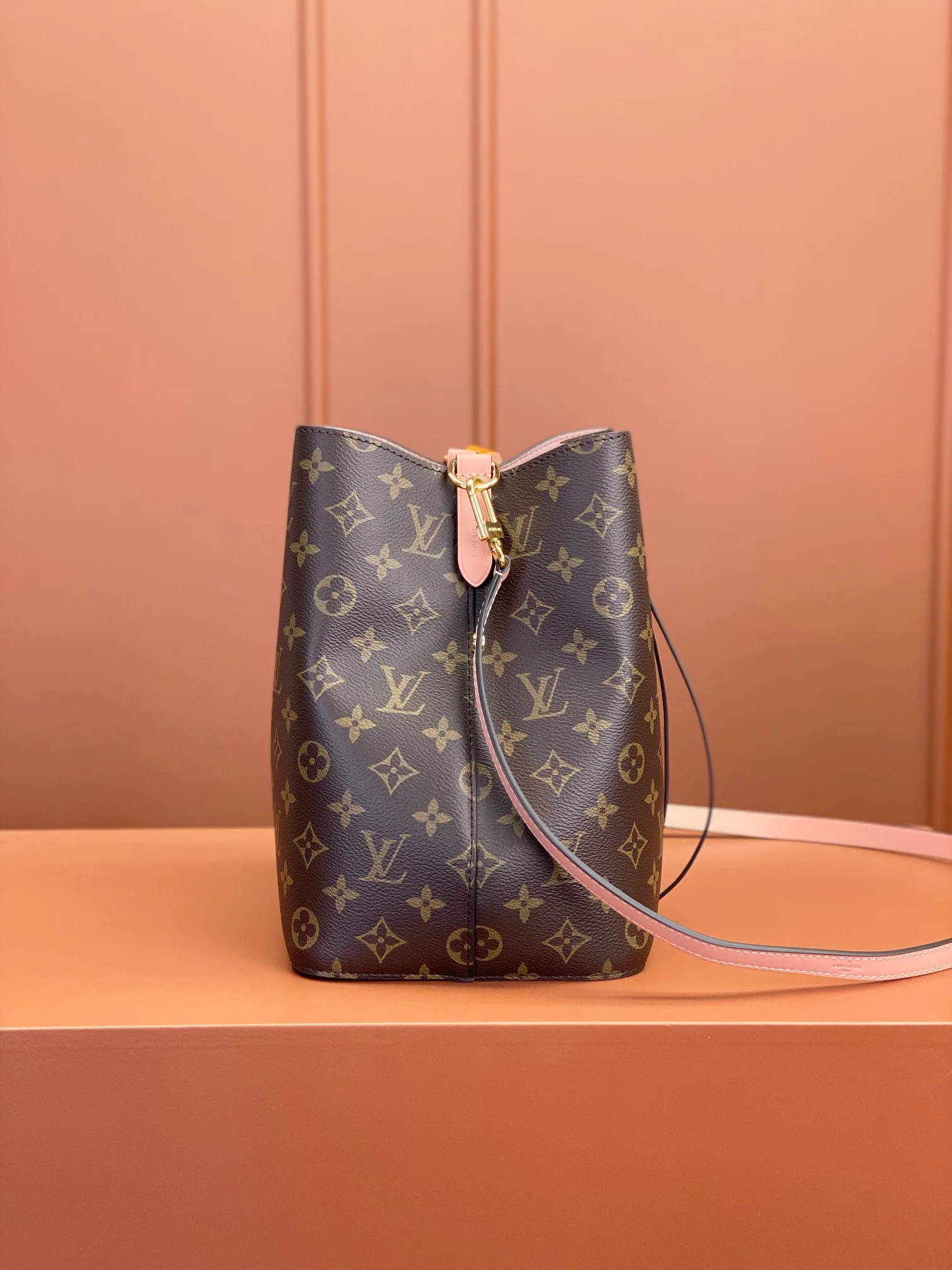 Louisvuitton Noé Medium Handbag M44022 26x26x17.5 cm - description_image7