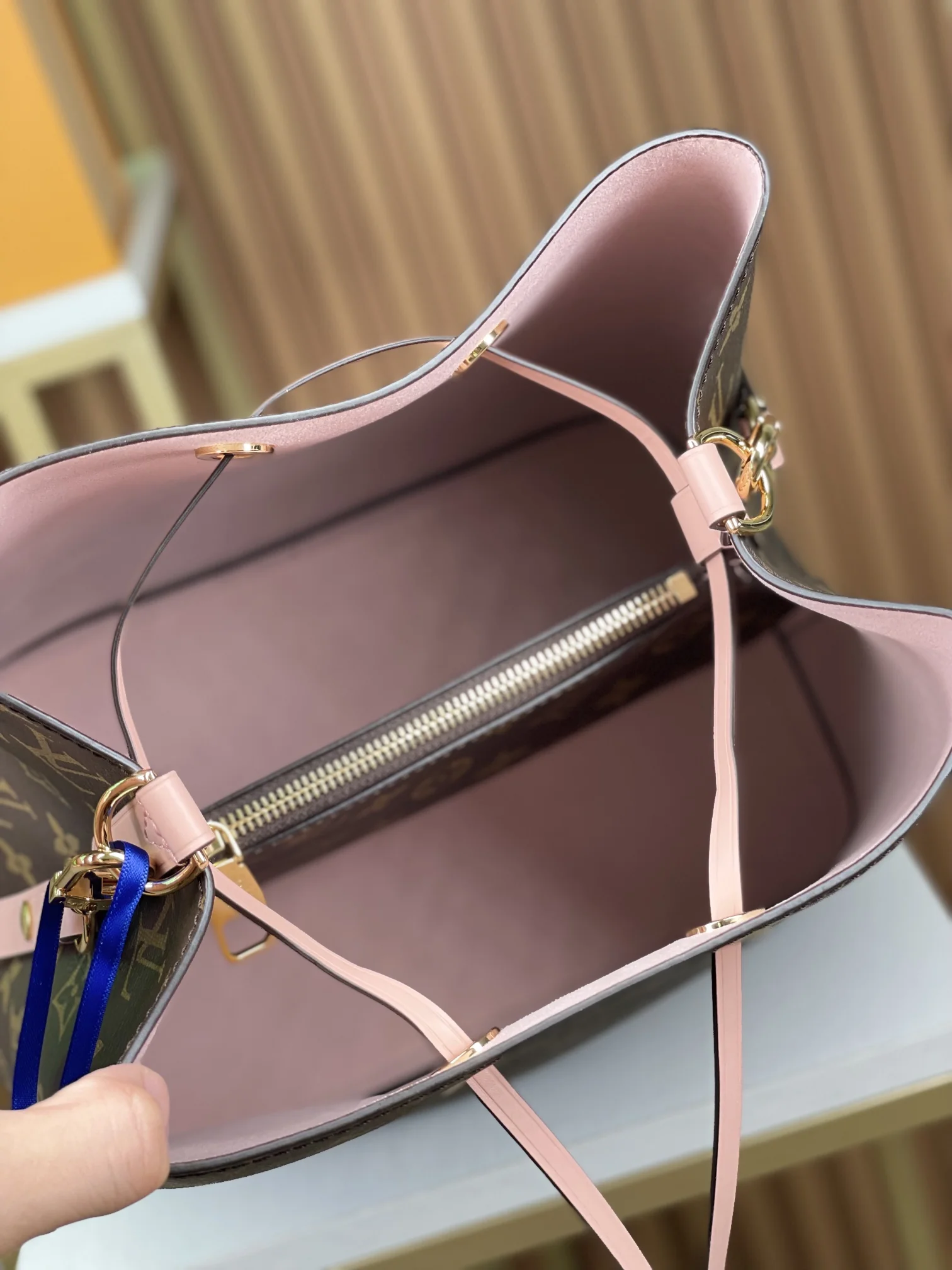 Louisvuitton Noé NEONOE M44022 26x26x17.5 cm Louisvuitton Noé NEONOE M44022 26x26x17.5 cm - description_image9