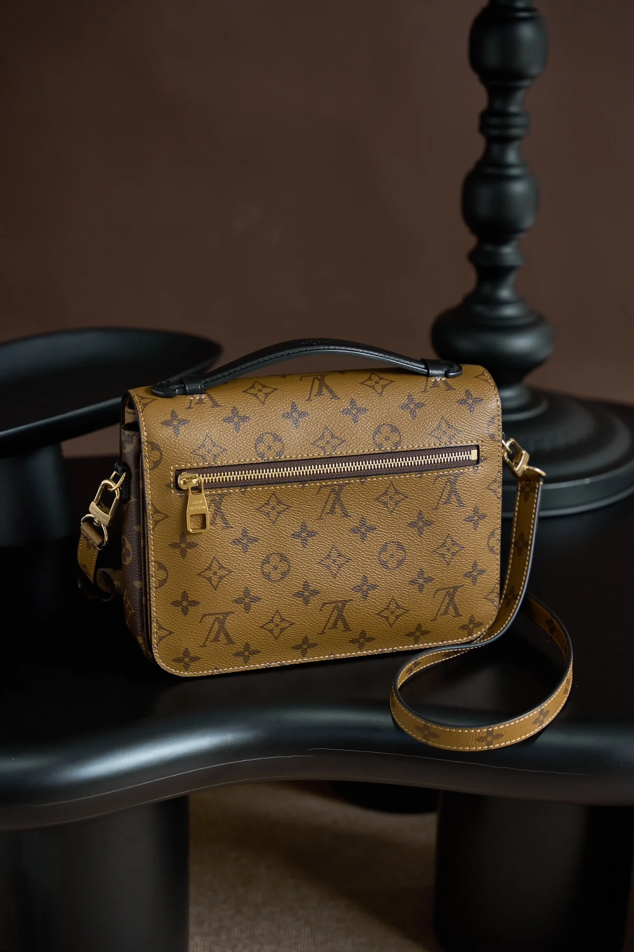 Louisvuitton Pochette Metis M44876 25 x 19 x 7 cm - description_image5