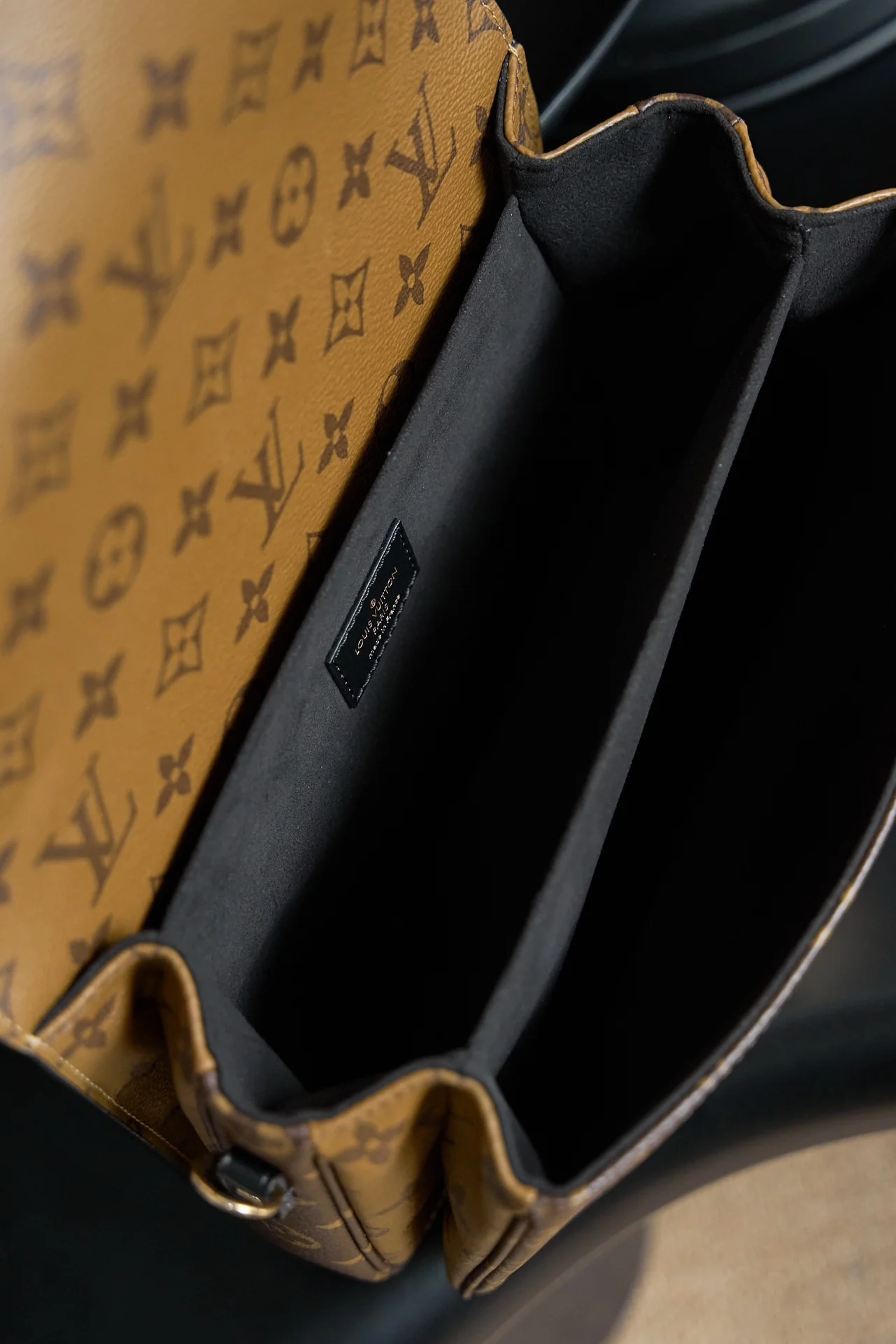 Louisvuitton Pochette Metis M44876 25 x 19 x 7 cm - description_image7