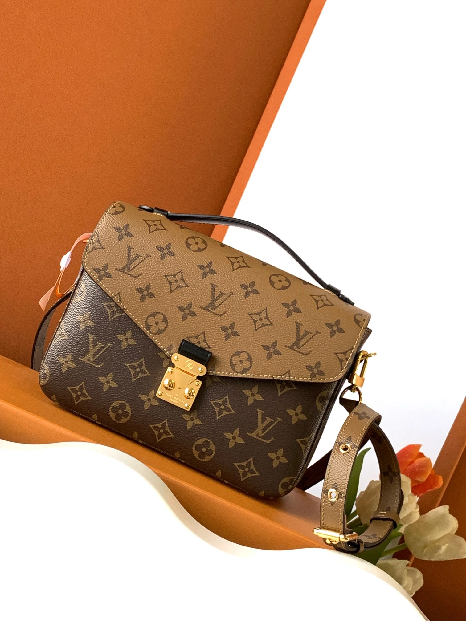 Louisvuitton Pochette Metis M44876 25cm Louisvuitton Pochette Metis M44876 25cm - description_image1