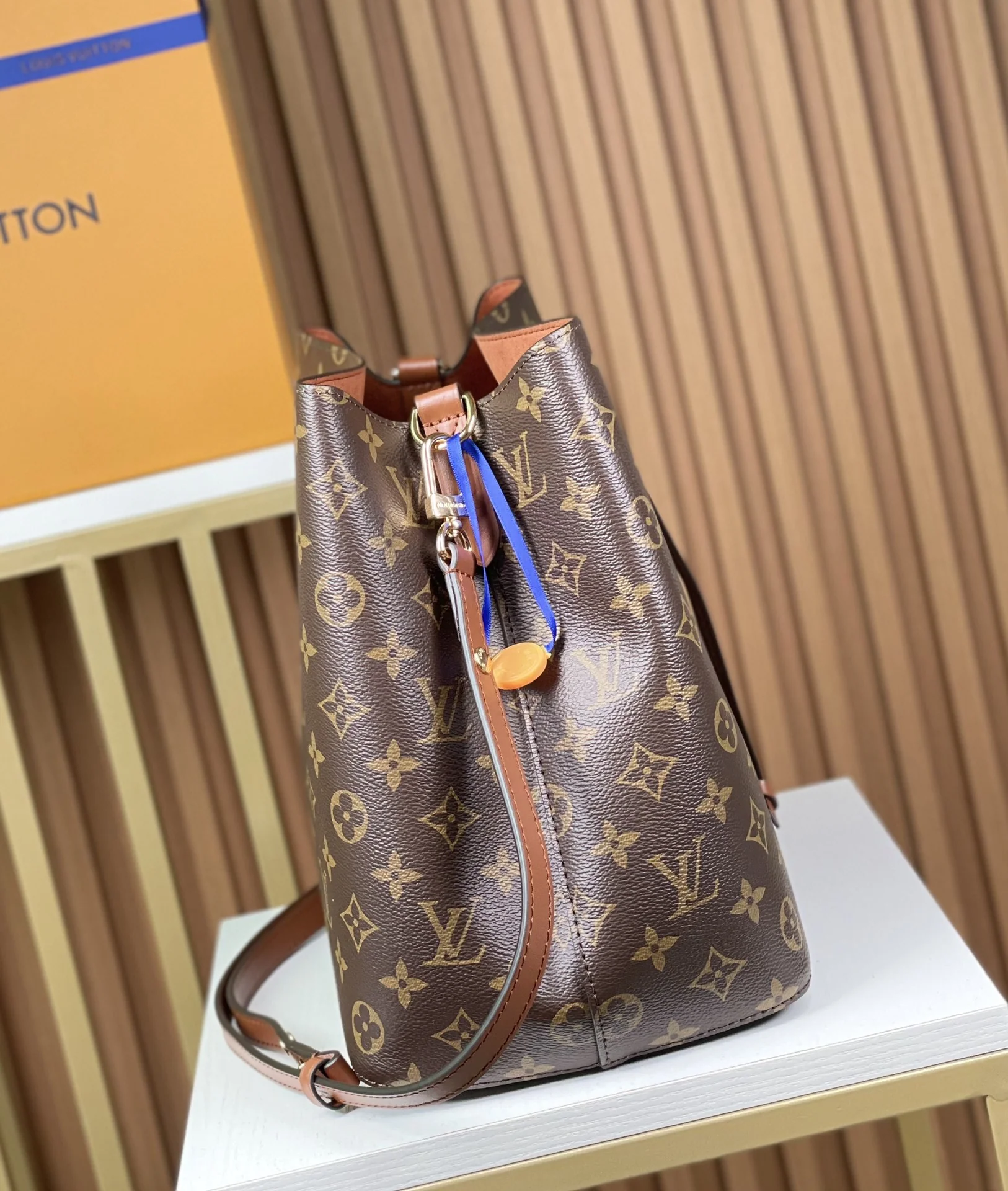 Louisvuitton Noe Bucket Bag M44887 26x26x17.5 cm Louisvuitton Noe Bucket Bag M44887 26x26x17.5 cm - description_image2
