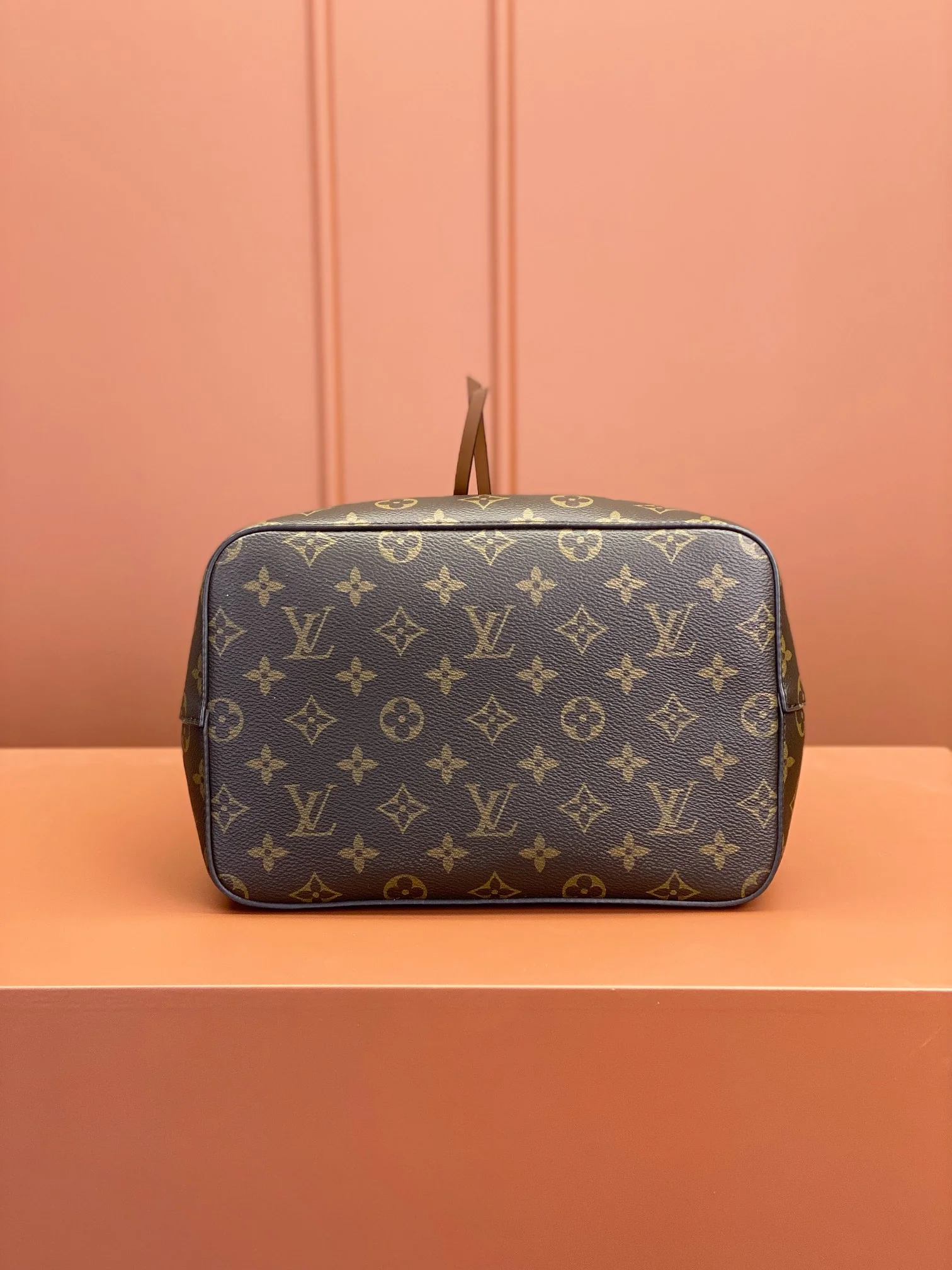 Louisvuitton Noé Medium Handbag M44887 26x26x17.5 cm - description_image9