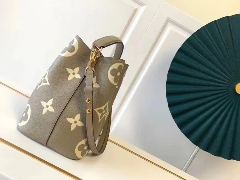 Louisvuitton NeoNoe Medium Bucket Bag M45256 26.0 x 26.0 x 17.5 cm Louisvuitton NeoNoe Medium Bucket Bag M45256 26.0 x 26.0 x 17.5 cm - description_image2