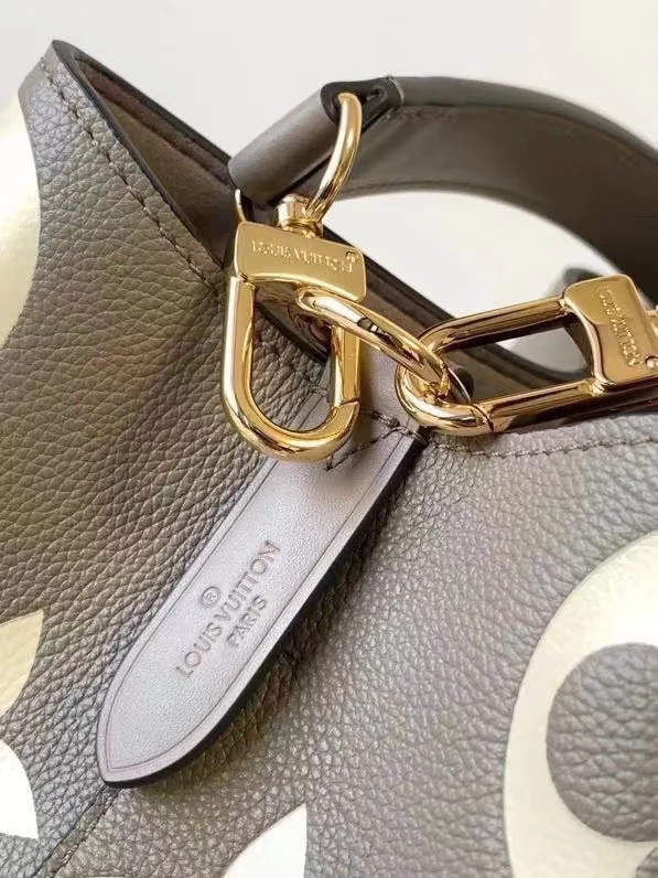 Louisvuitton NeoNoe Medium Bucket Bag M45256 26.0 x 26.0 x 17.5 cm Louisvuitton NeoNoe Medium Bucket Bag M45256 26.0 x 26.0 x 17.5 cm - description_image5