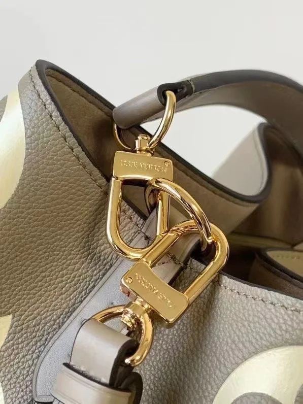 Louisvuitton NeoNoe Medium Bucket Bag M45256 26.0 x 26.0 x 17.5 cm Louisvuitton NeoNoe Medium Bucket Bag M45256 26.0 x 26.0 x 17.5 cm - description_image6