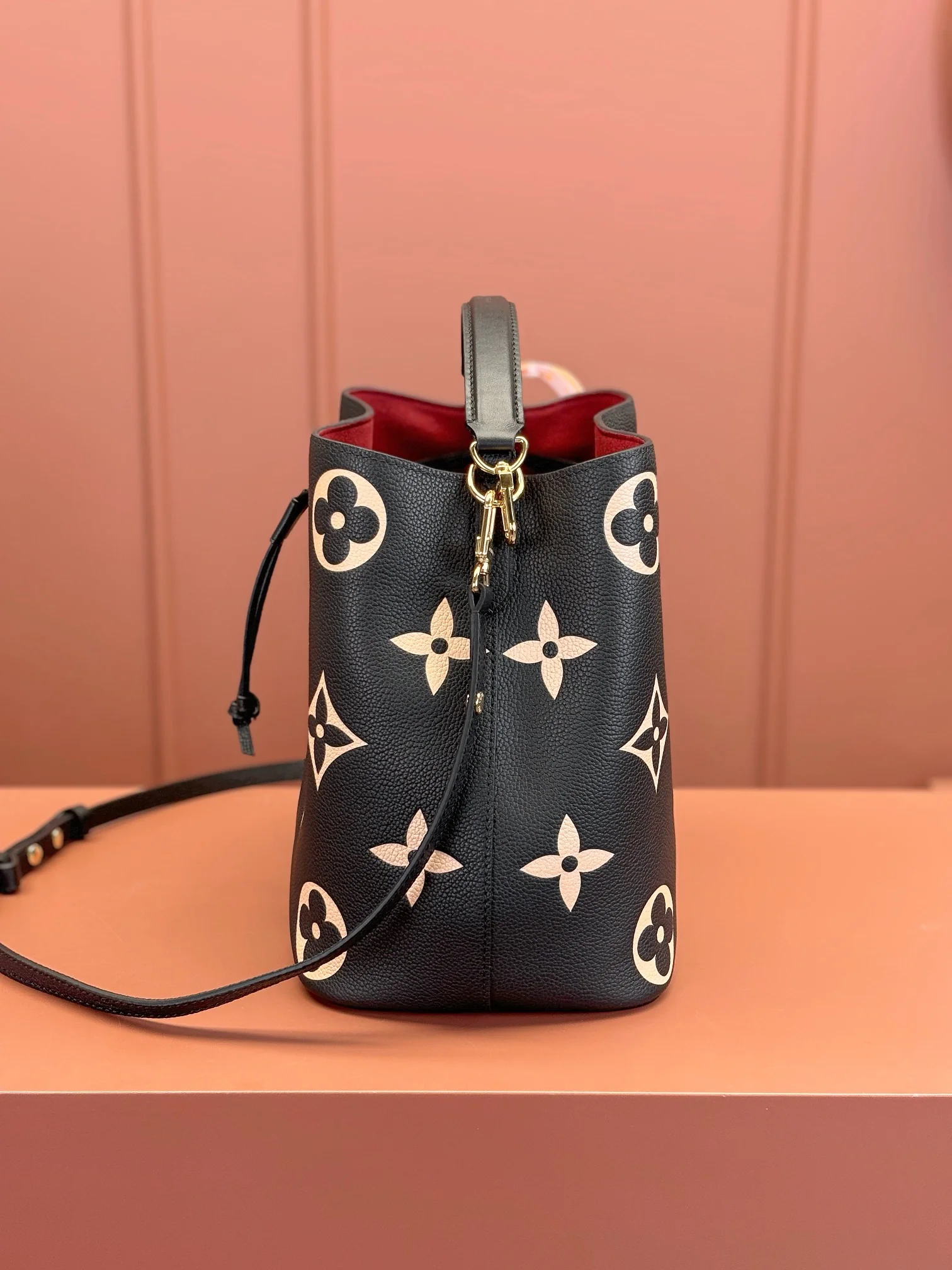 Louisvuitton Noe Medium Handbag M45497 26x26x17.5 cm - description_image7